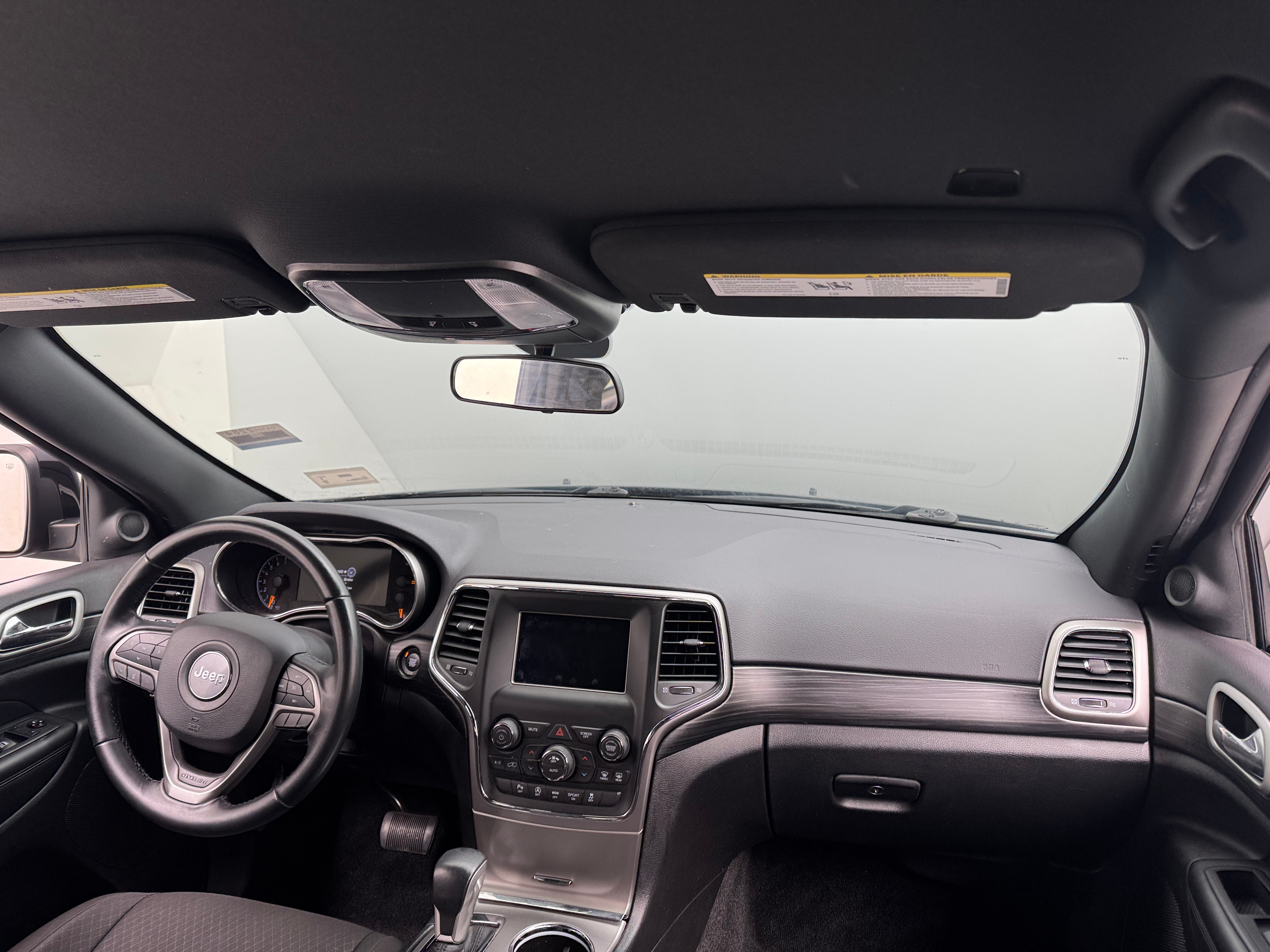 2021 Jeep Grand Cherokee Laredo 3