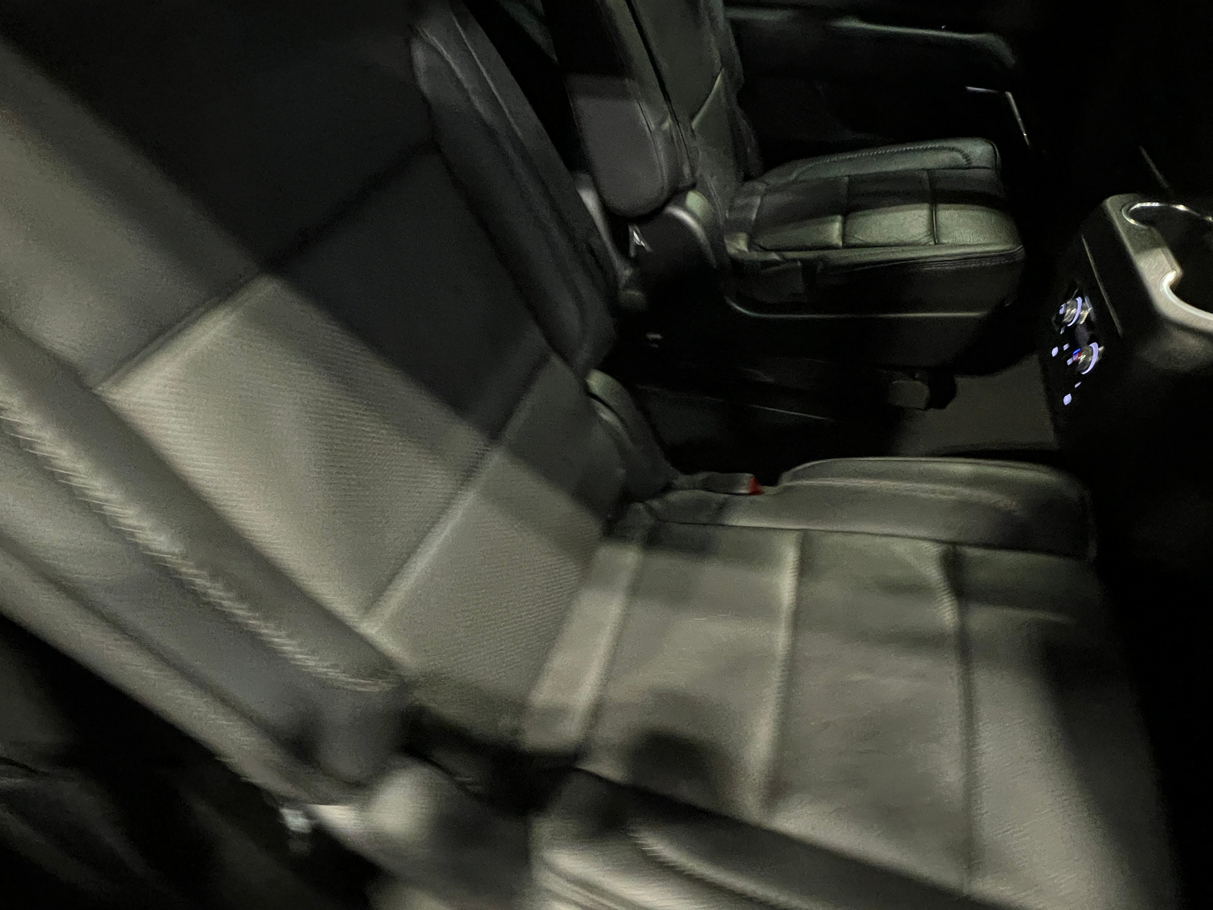 2023 GMC Yukon Denali 5