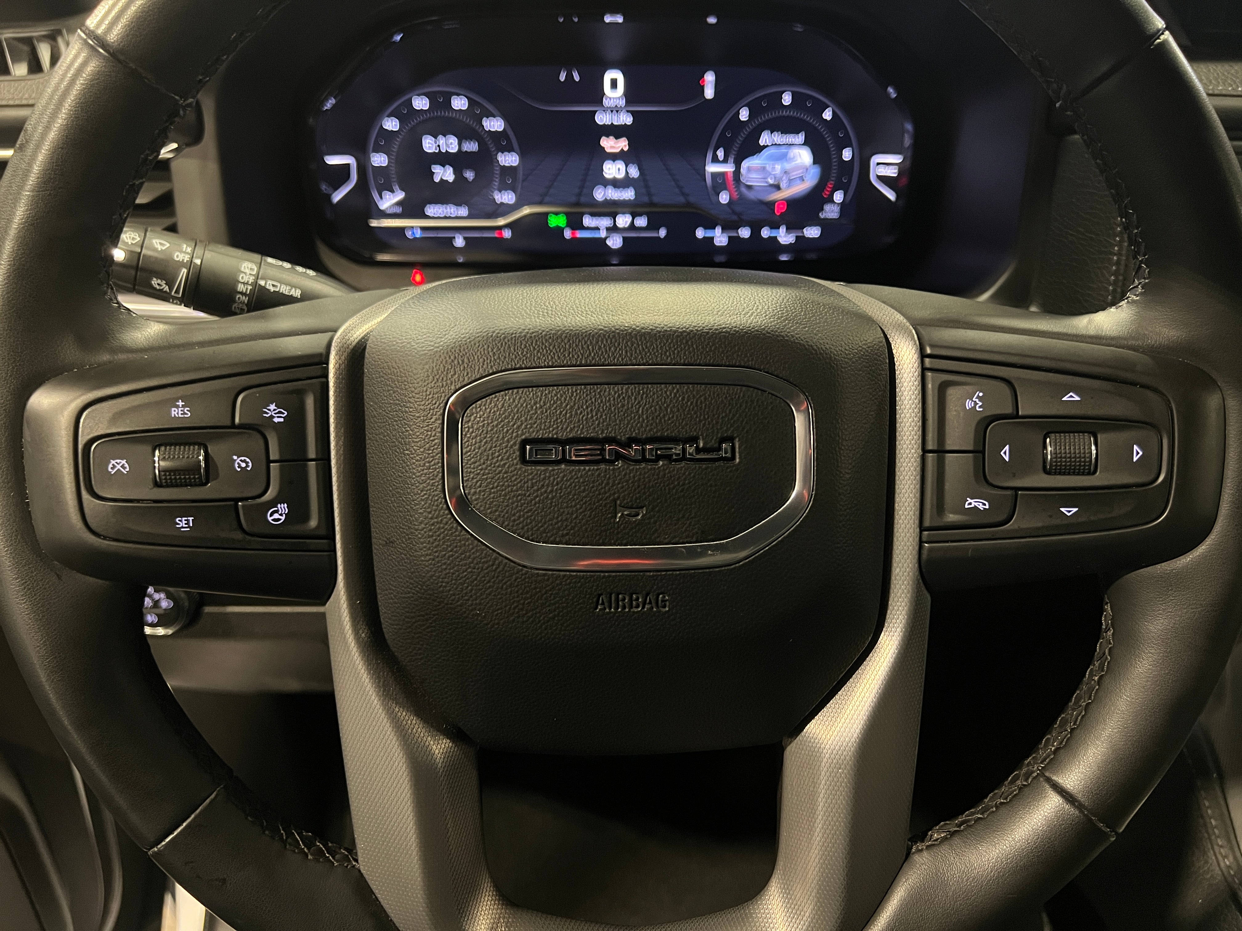 2023 GMC Yukon Denali 4