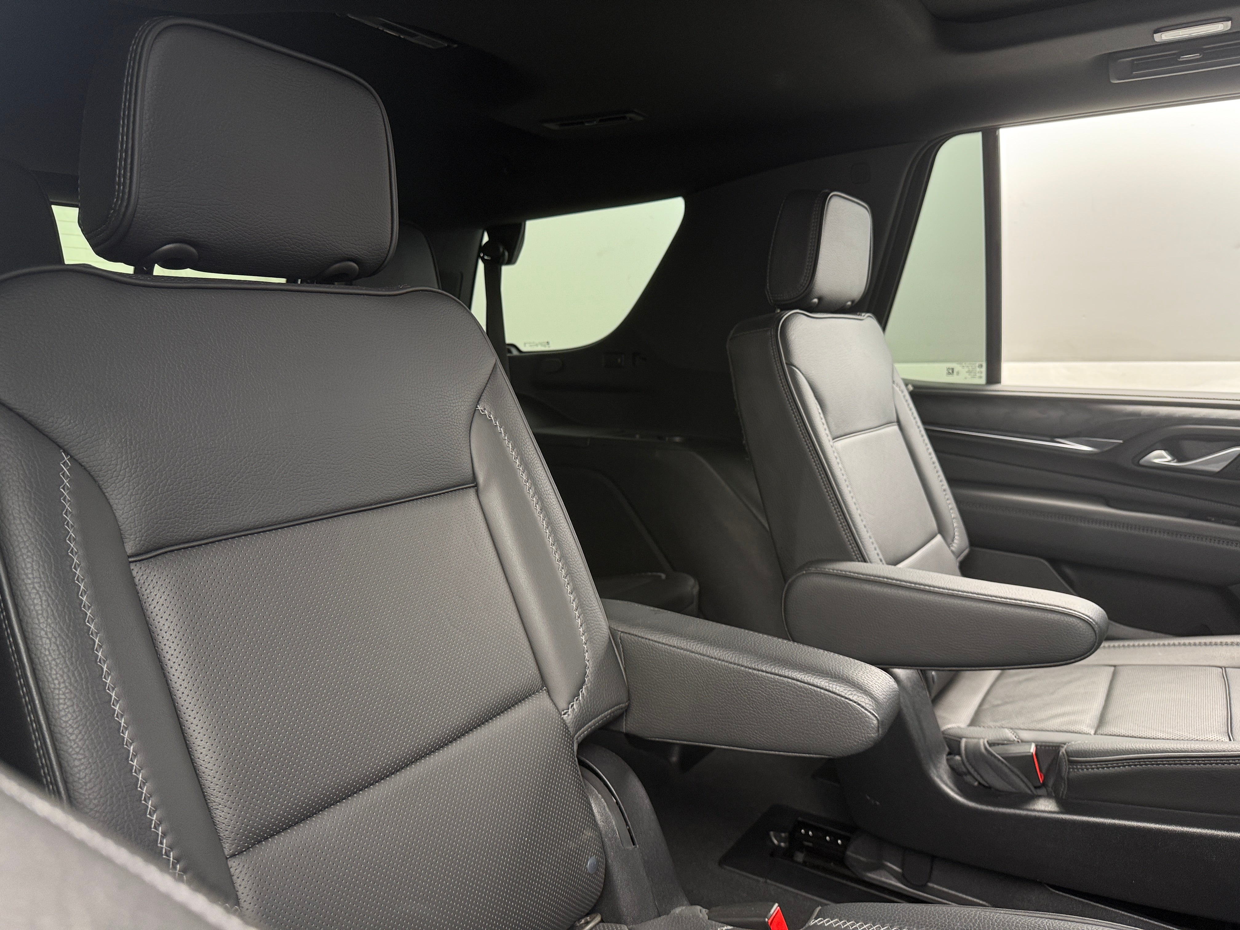 2022 GMC Yukon Denali 5