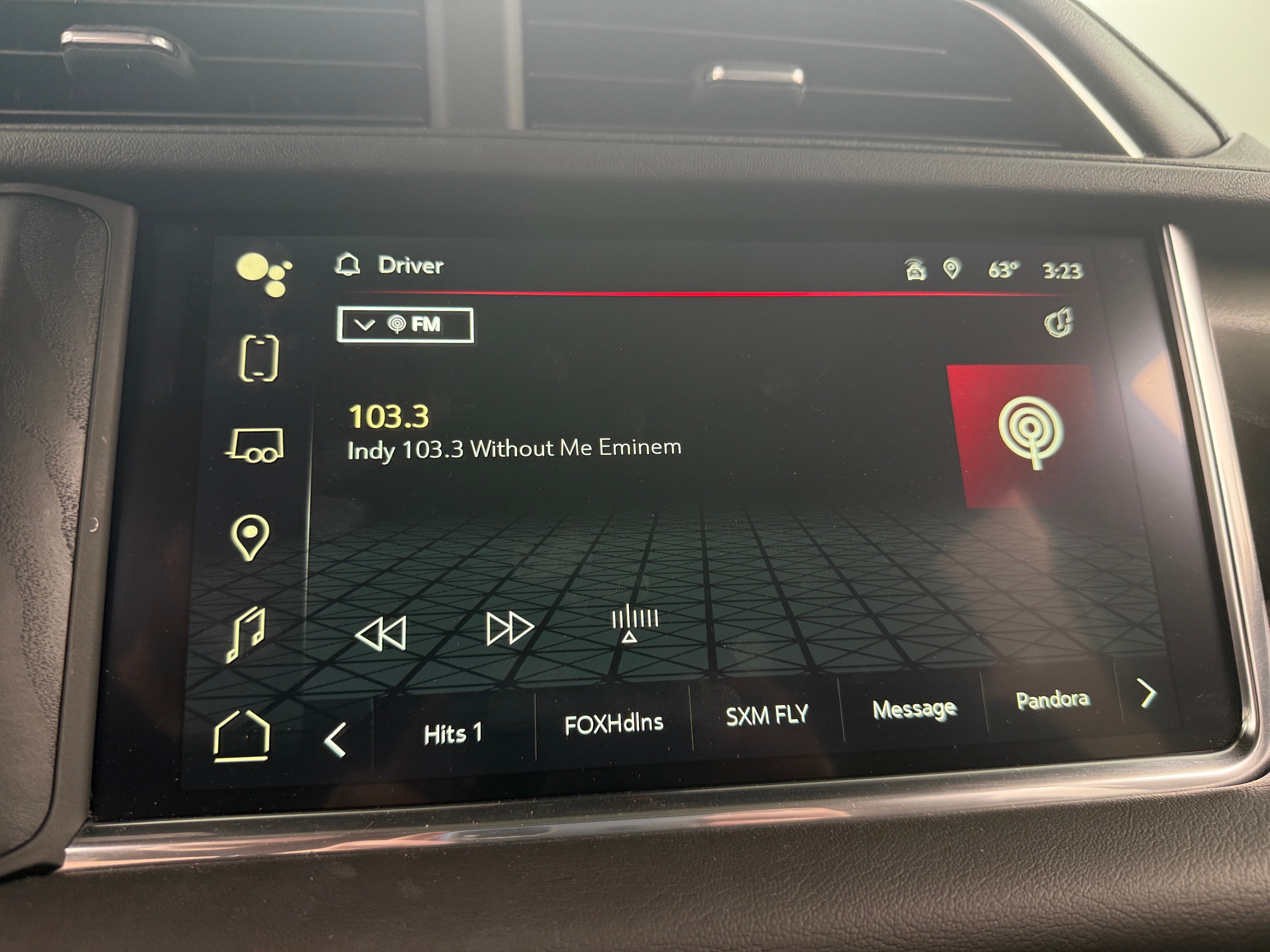 2022 GMC Yukon Denali 3