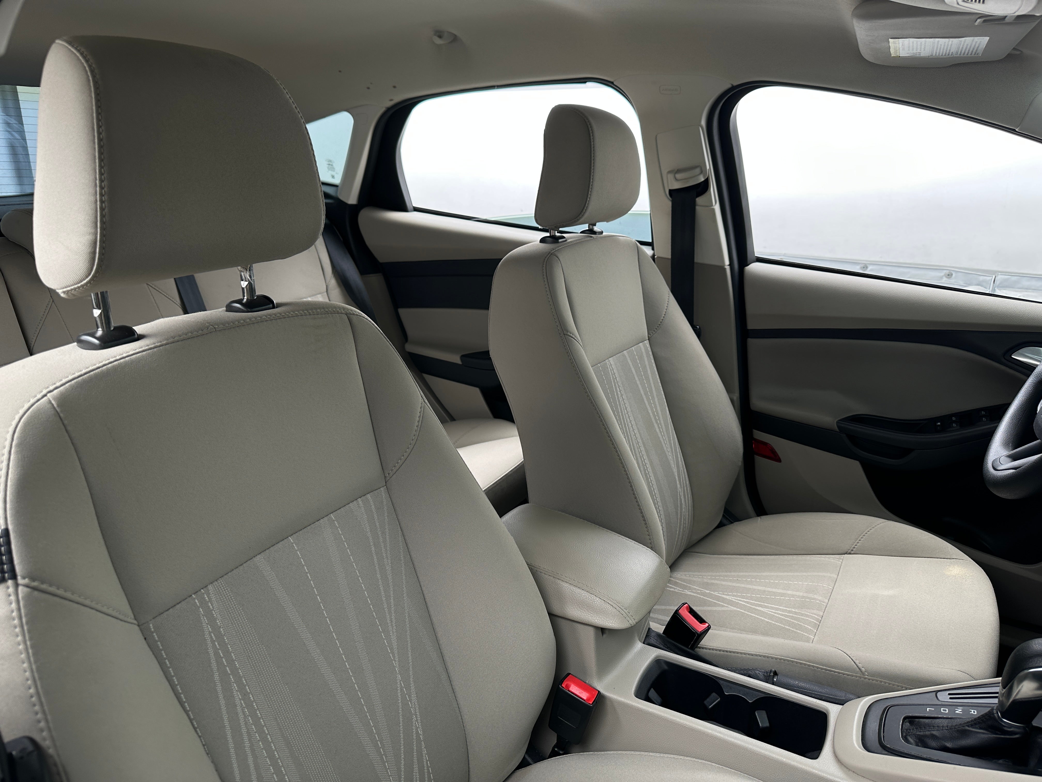 2018 Ford Focus SE 2
