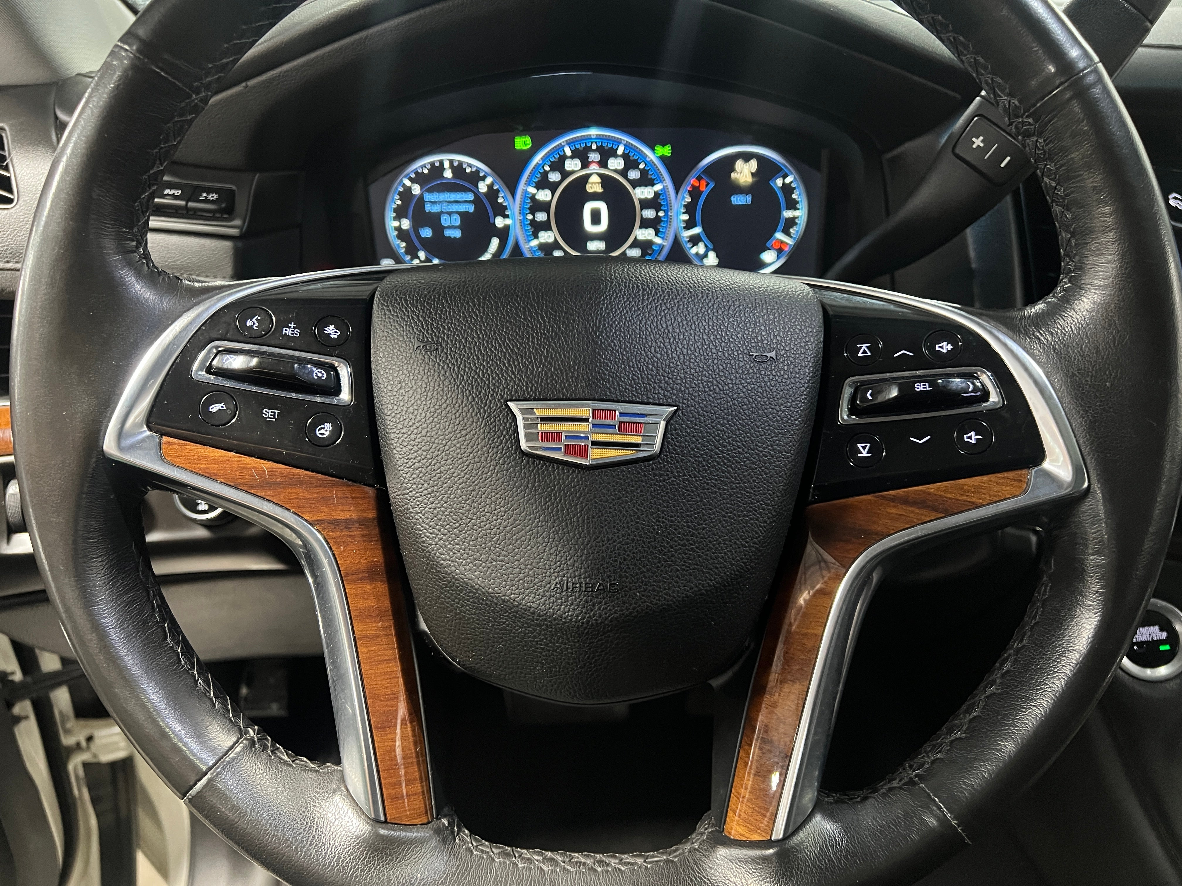 2015 Cadillac Escalade Luxury 4
