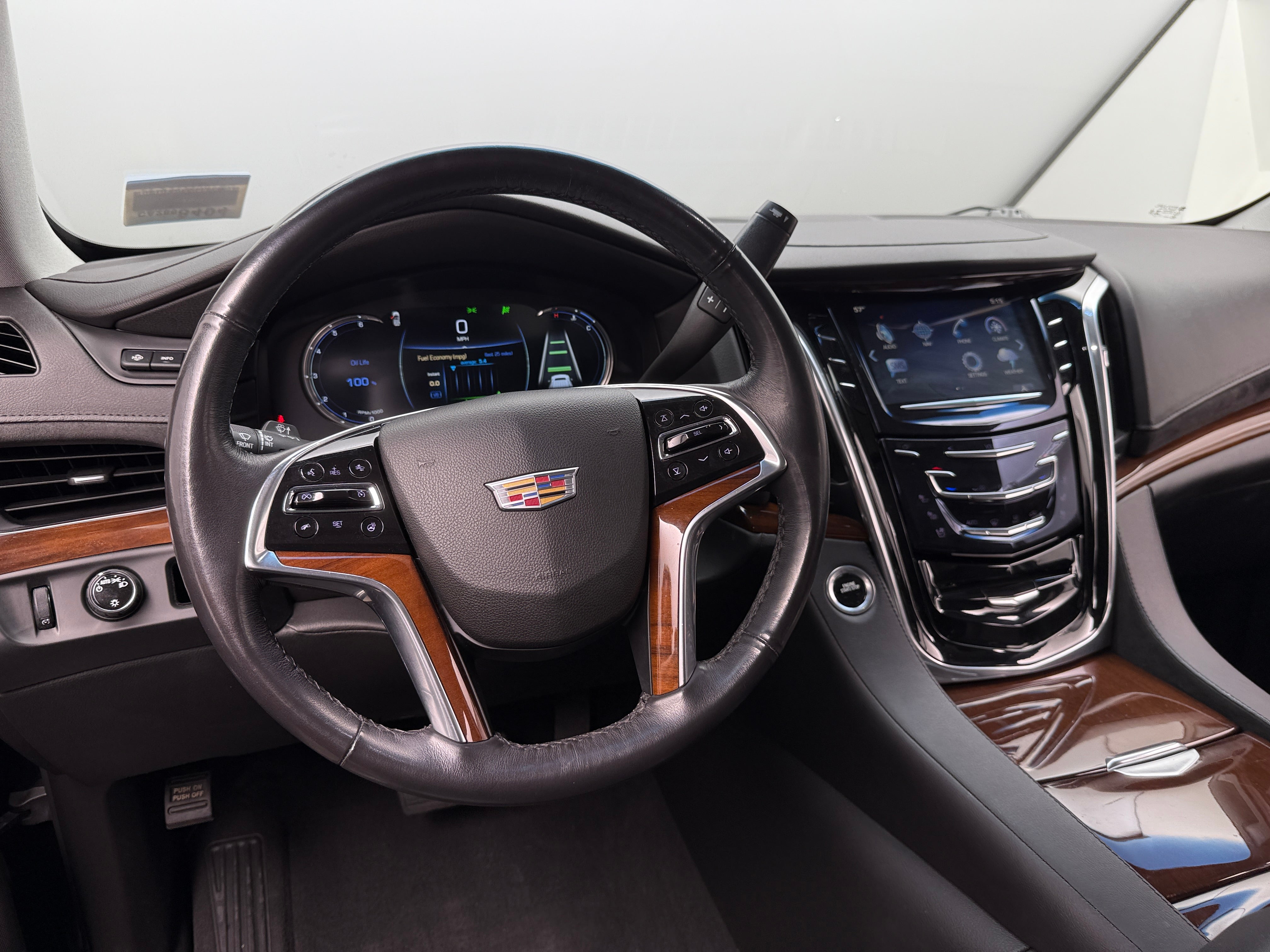 2019 Cadillac Escalade Luxury 4