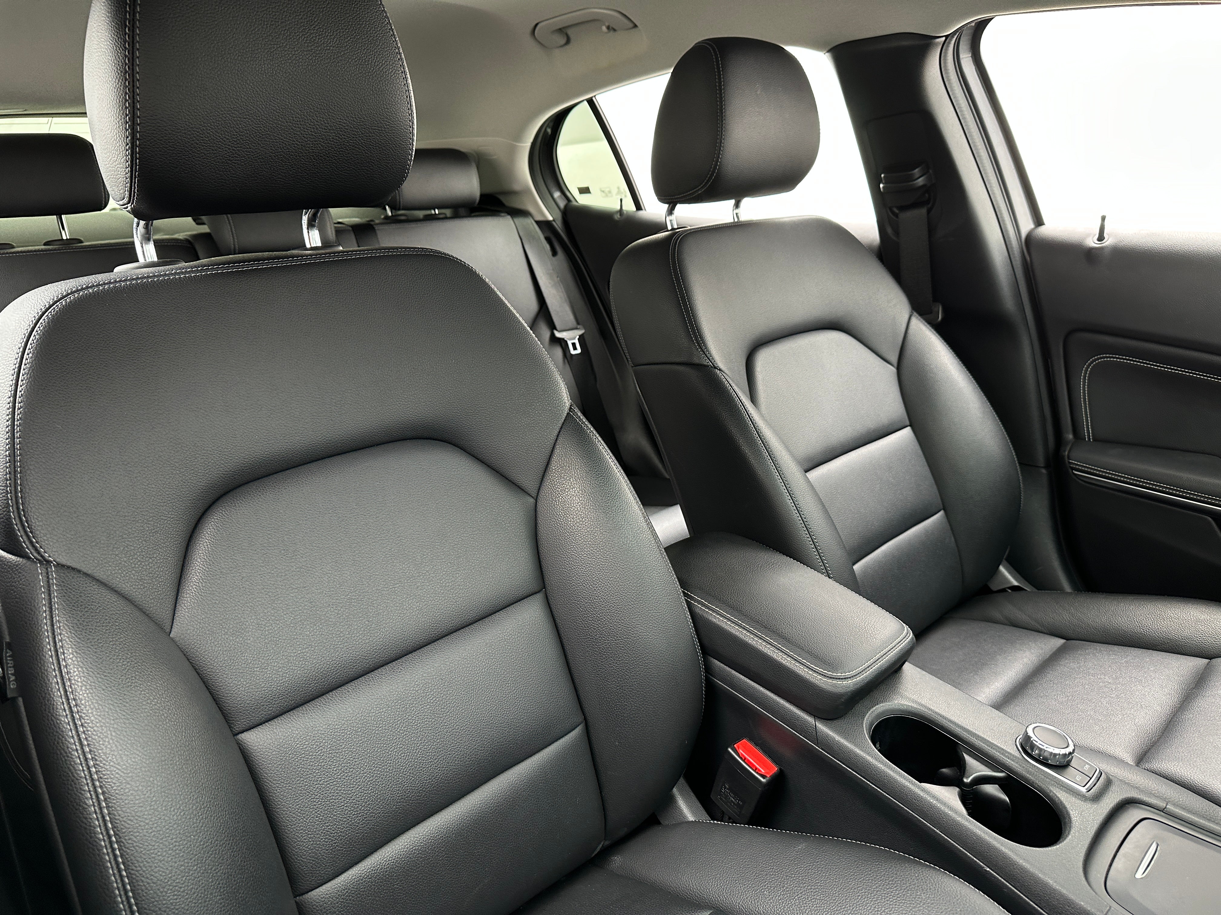 2015 Mercedes-Benz GLA 250 2