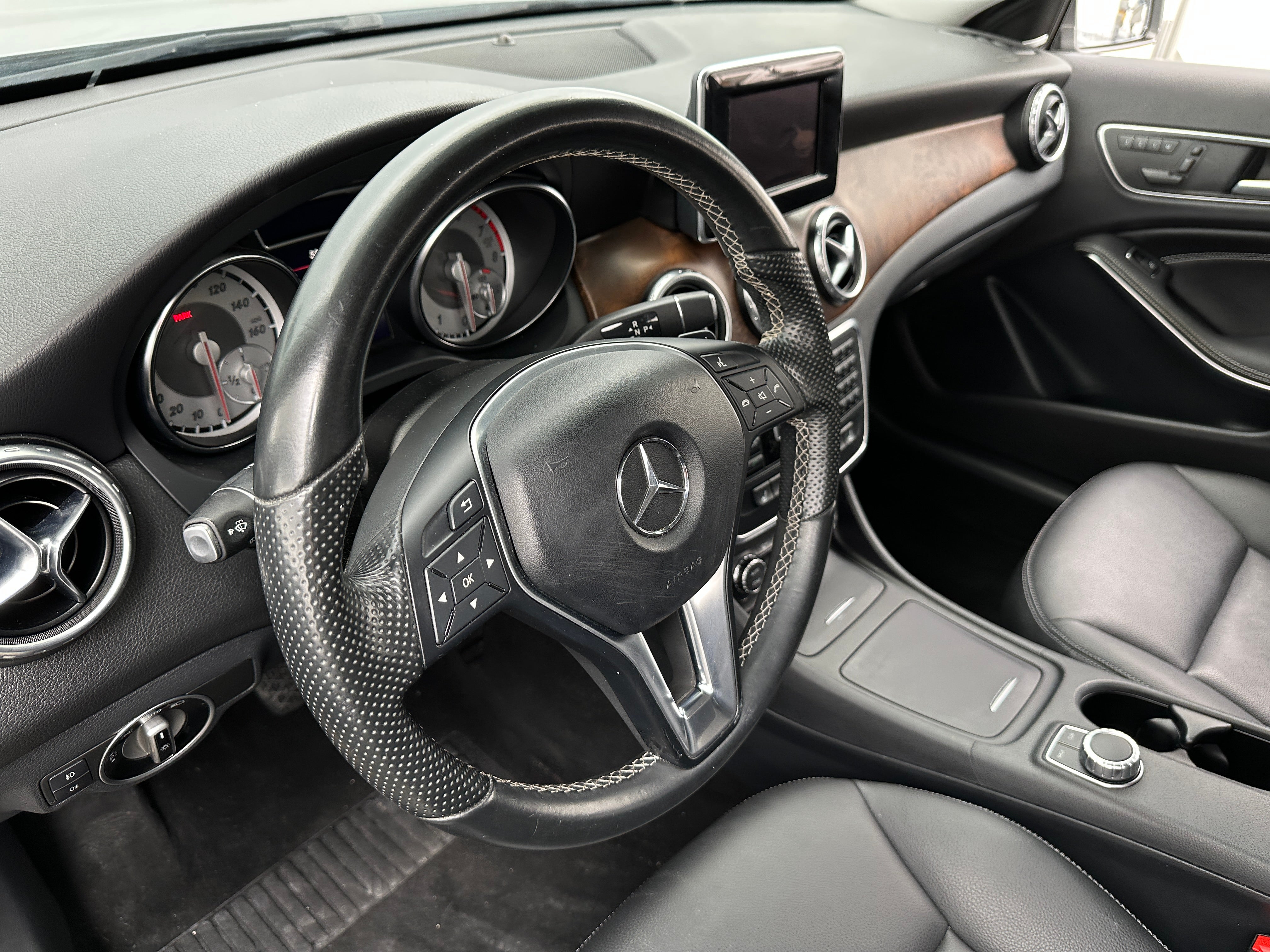 2015 Mercedes-Benz GLA 250 5