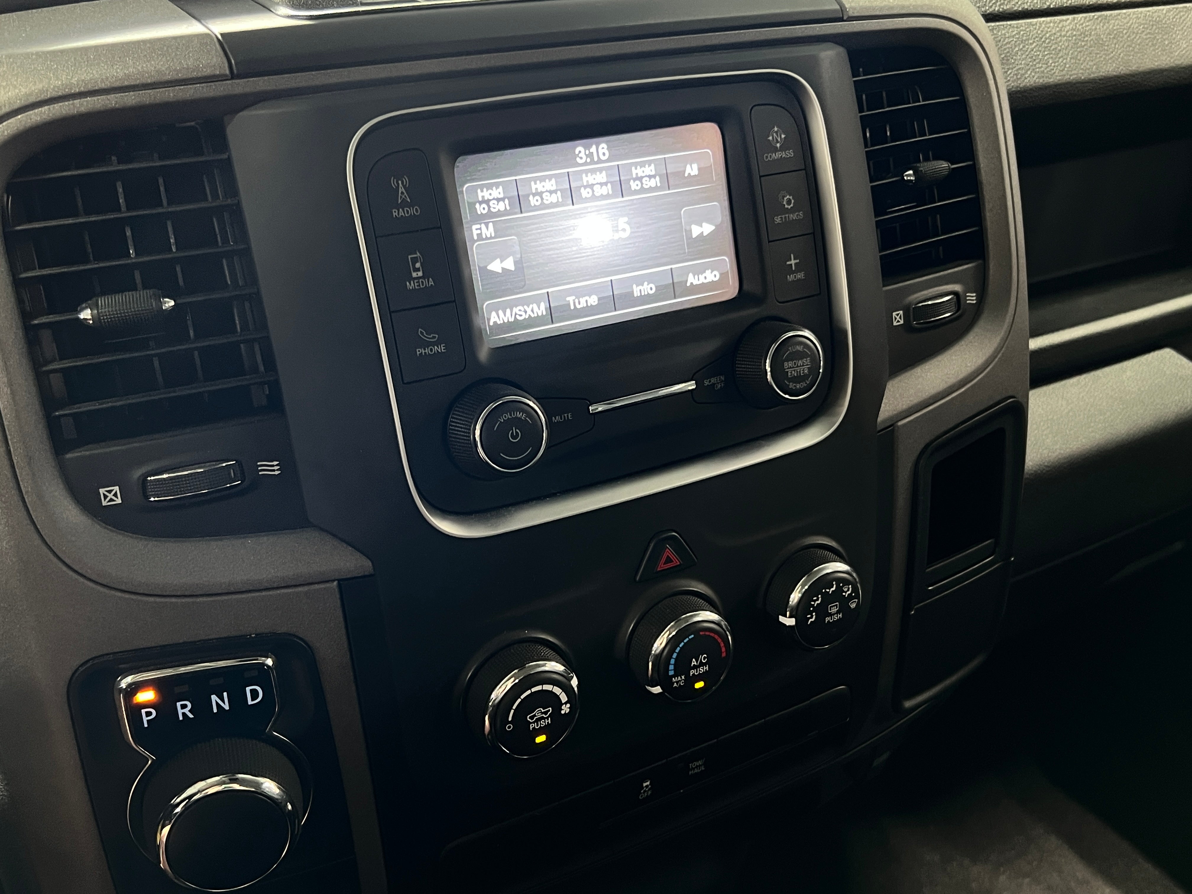 2023 RAM 1500 Classic Tradesman 4