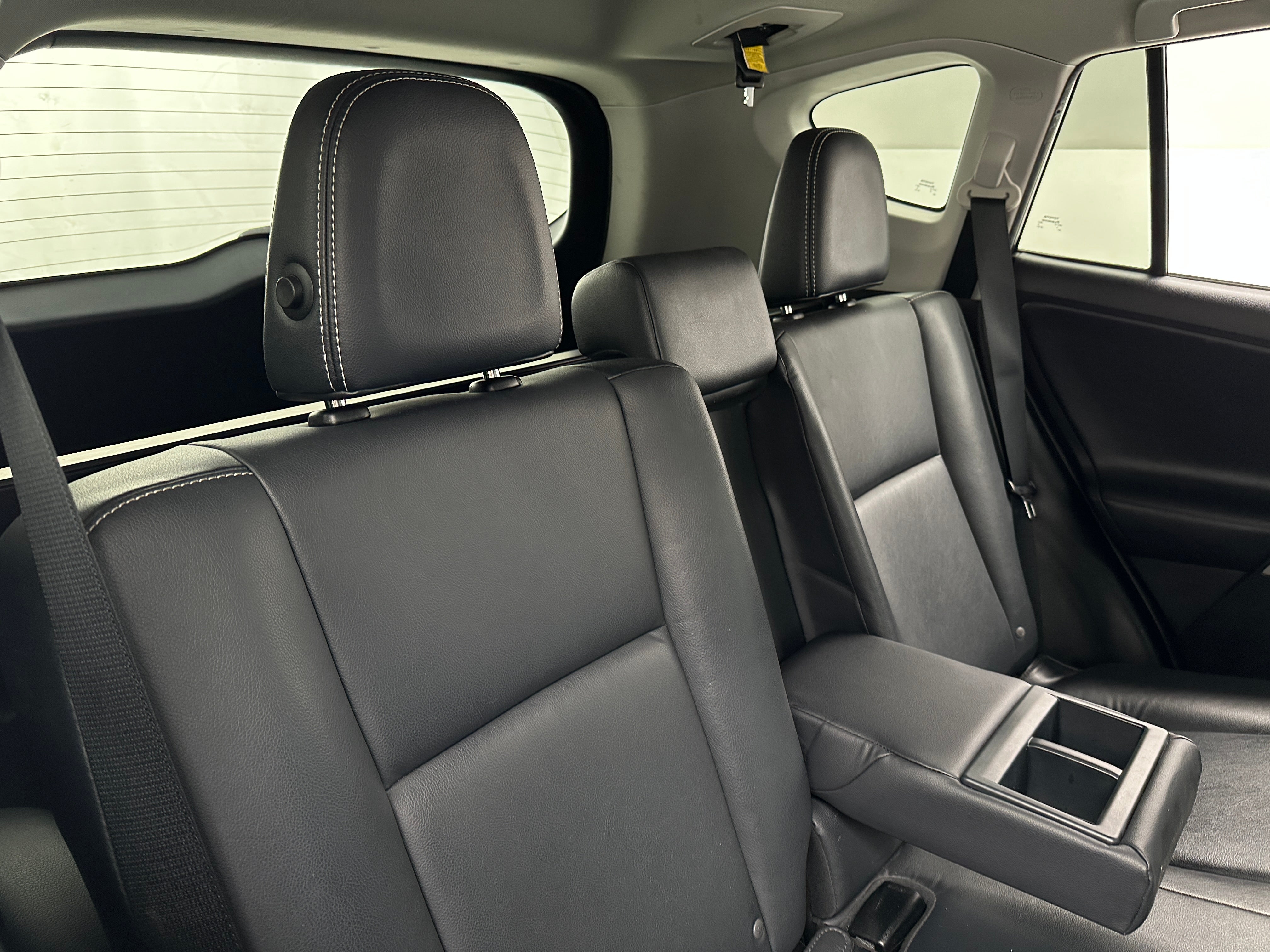 2016 Toyota RAV4 Limited 5