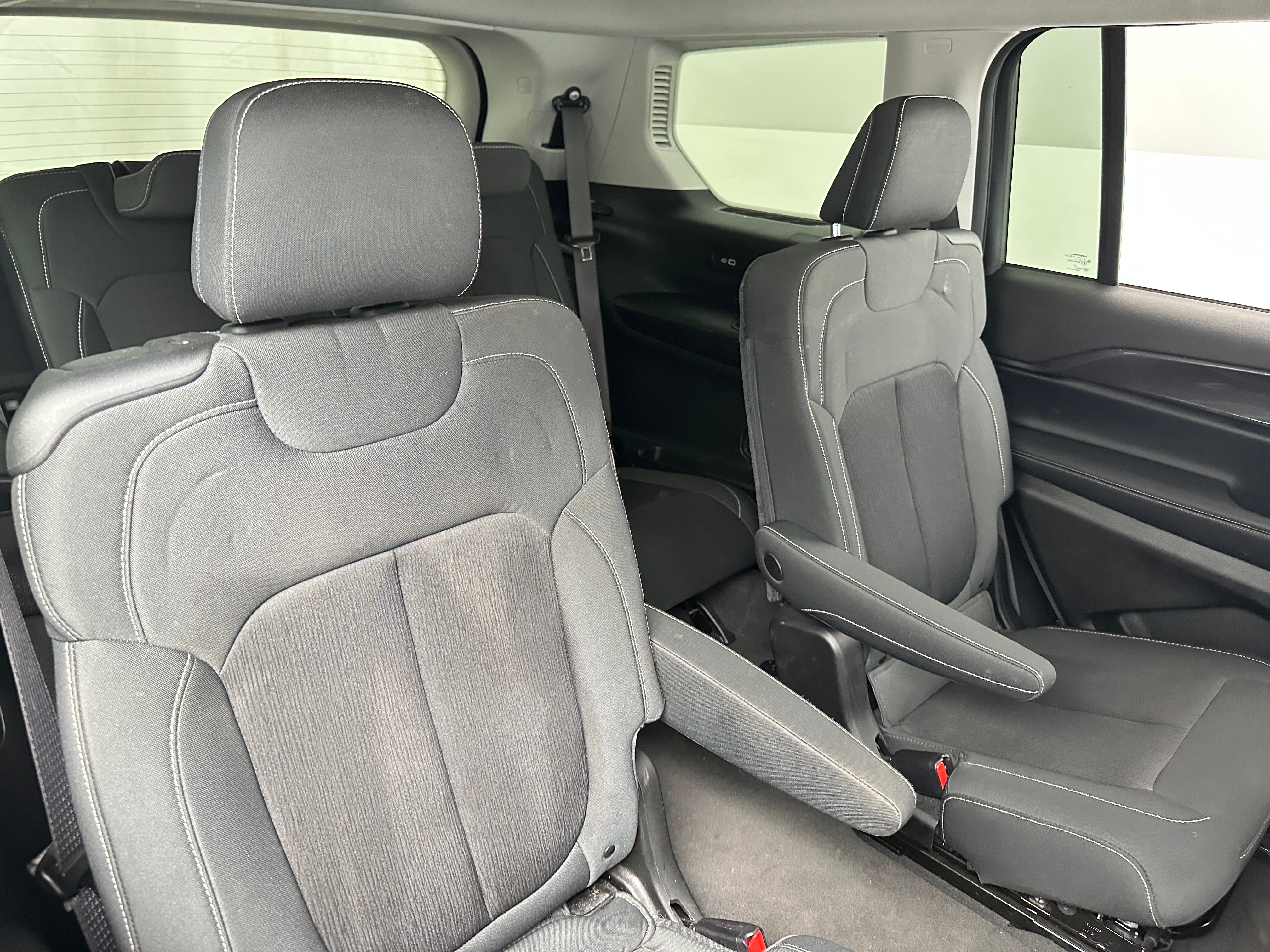 2021 Jeep Grand Cherokee L Laredo 6