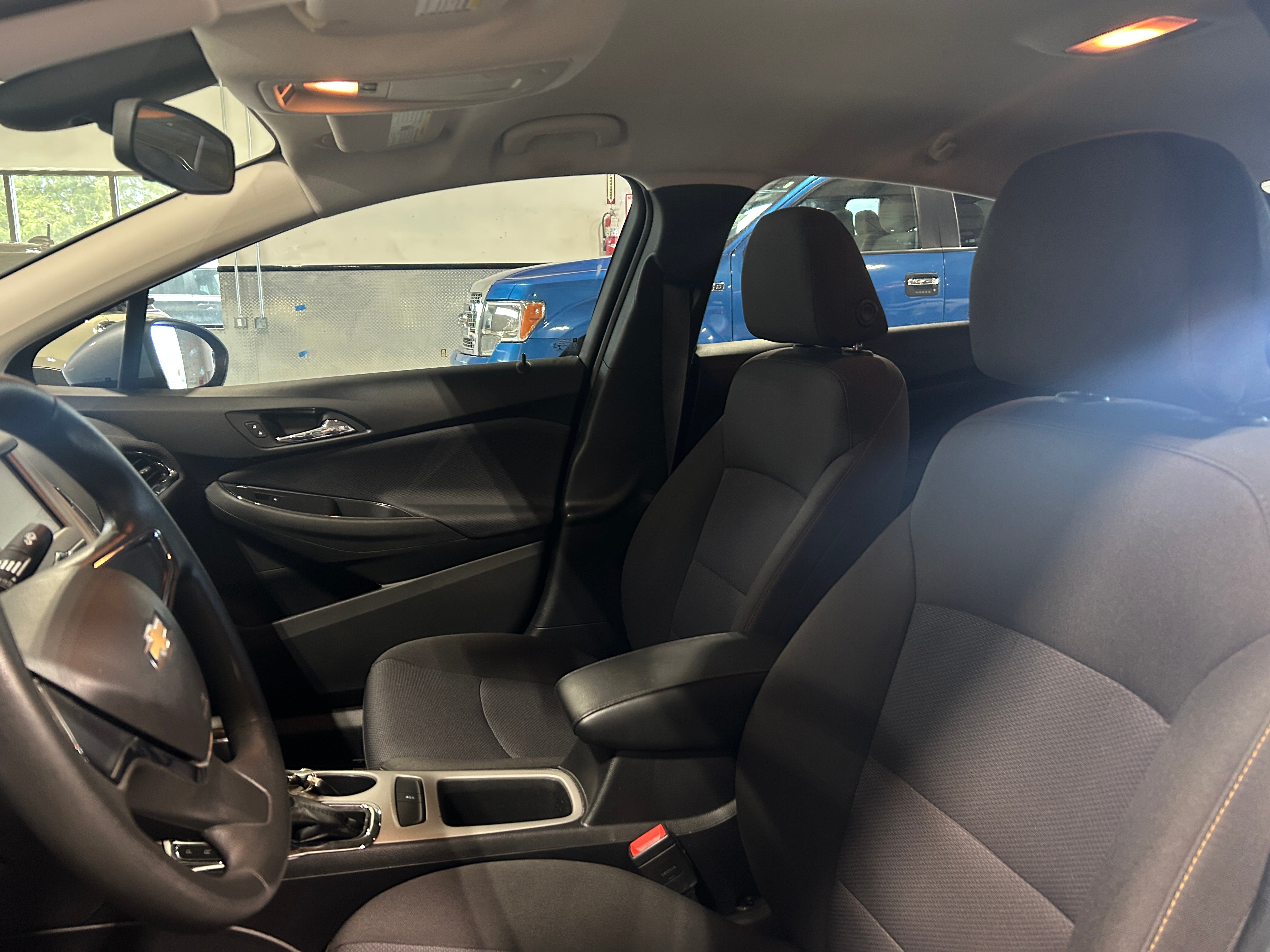 2018 Chevrolet Cruze LS 2