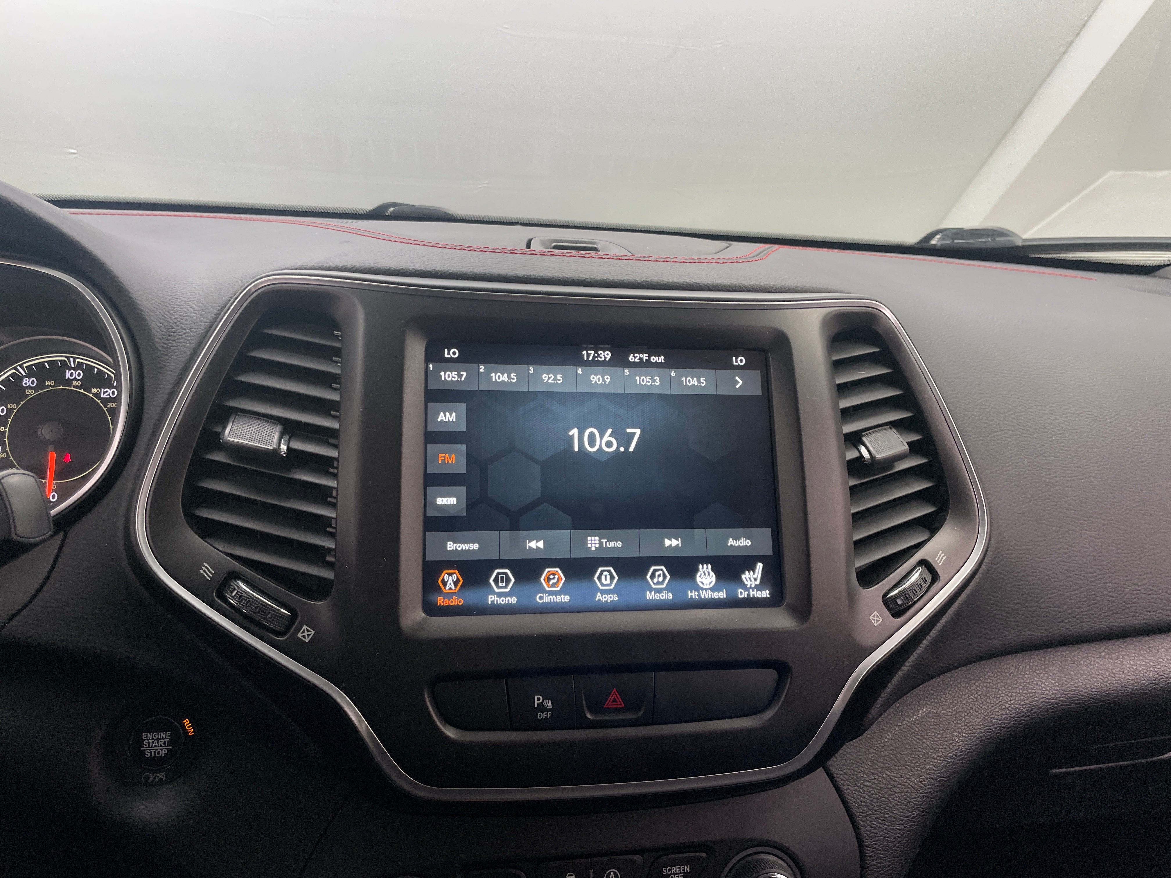 2020 Jeep Cherokee Trailhawk 4