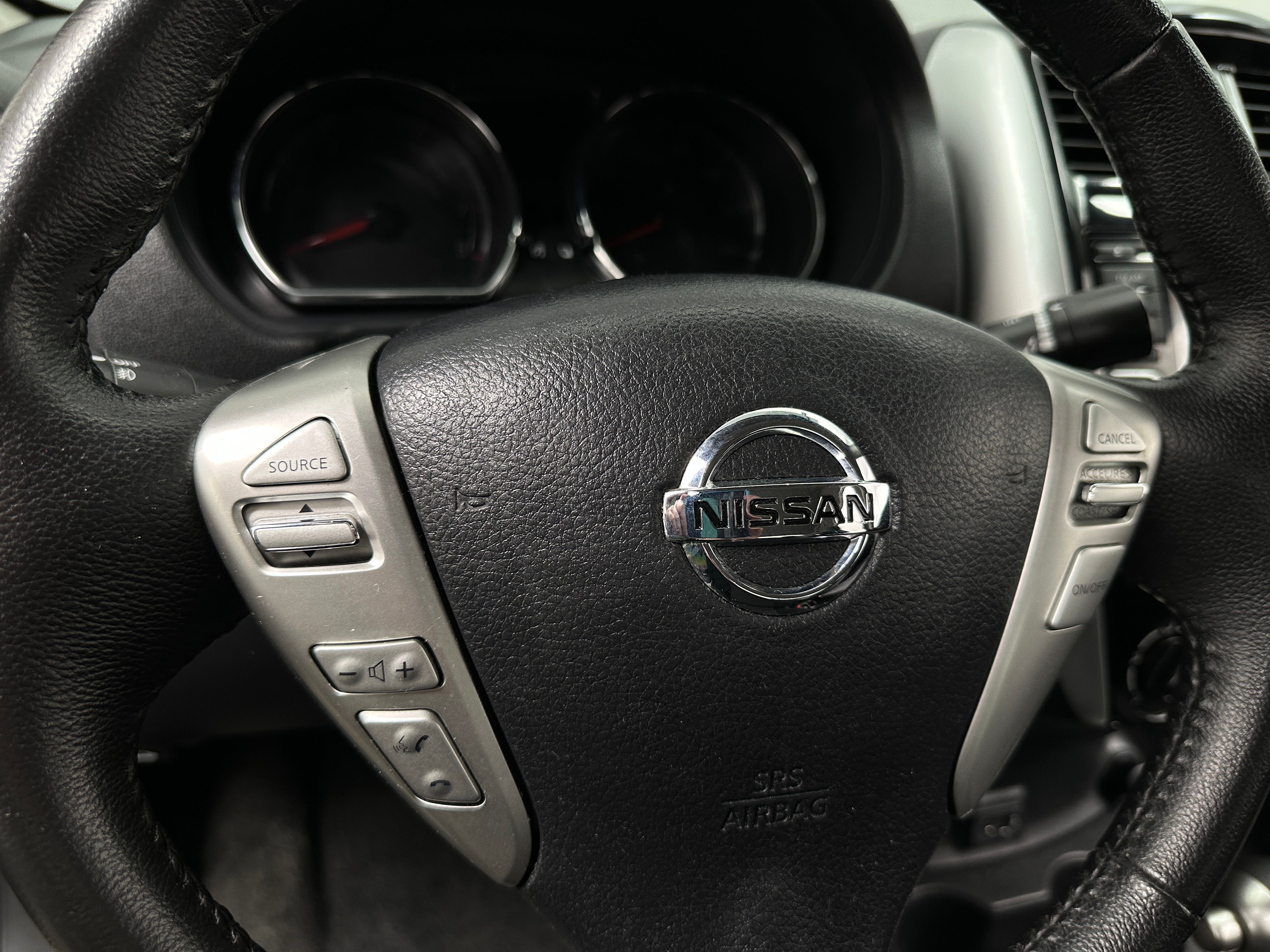 2017 Nissan Versa SV 5