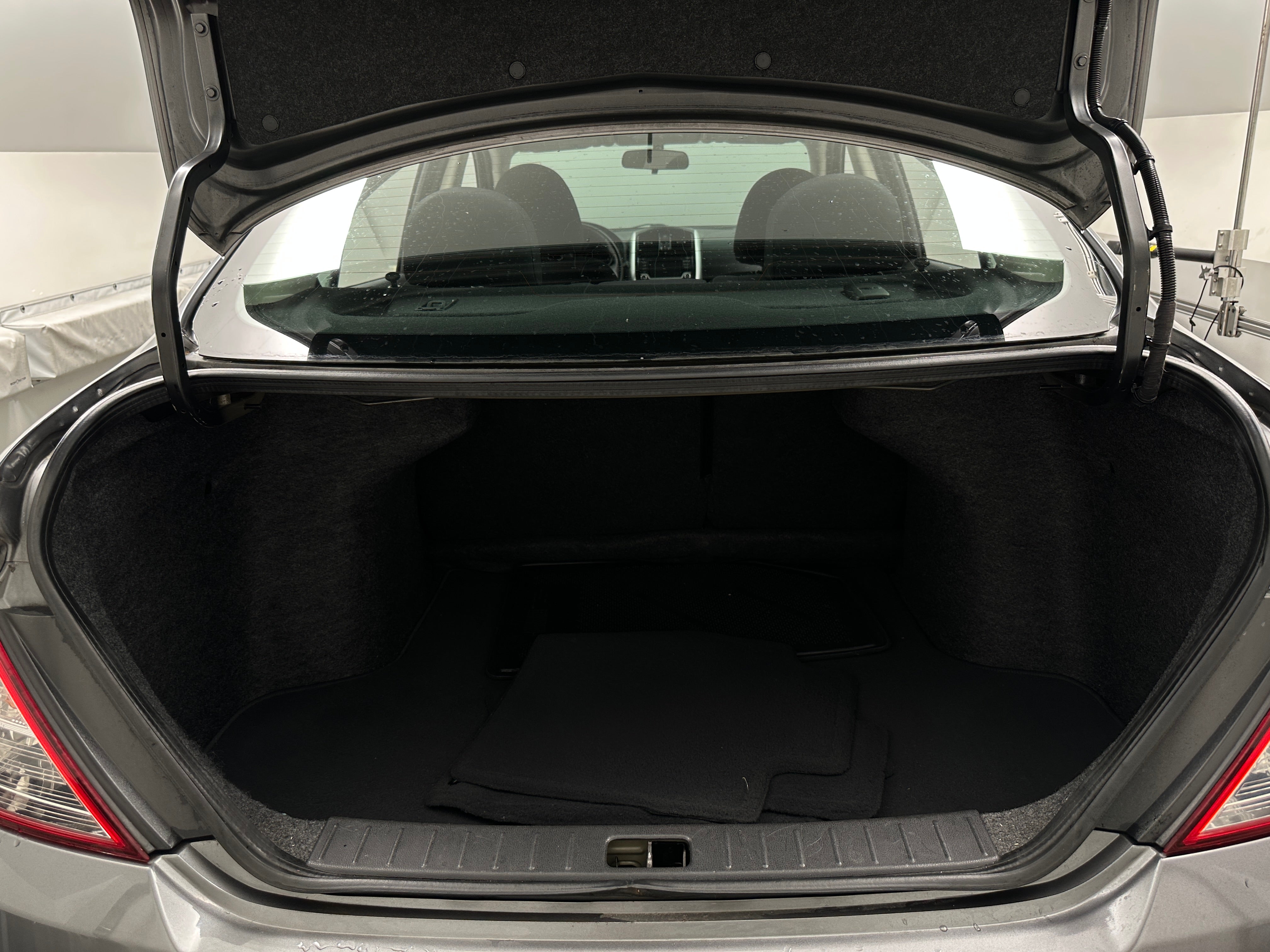 2017 Nissan Versa SV 7