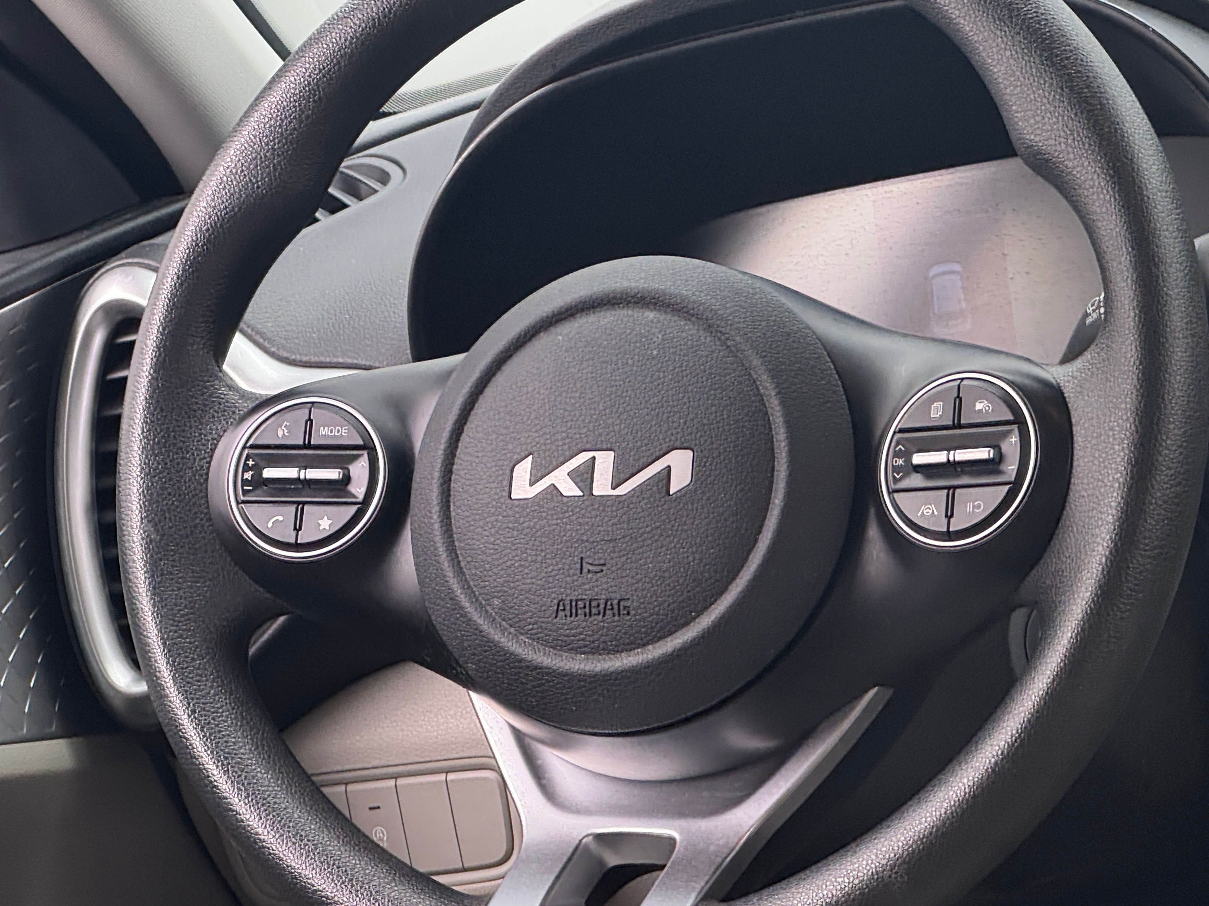 2023 Kia Soul LX 5