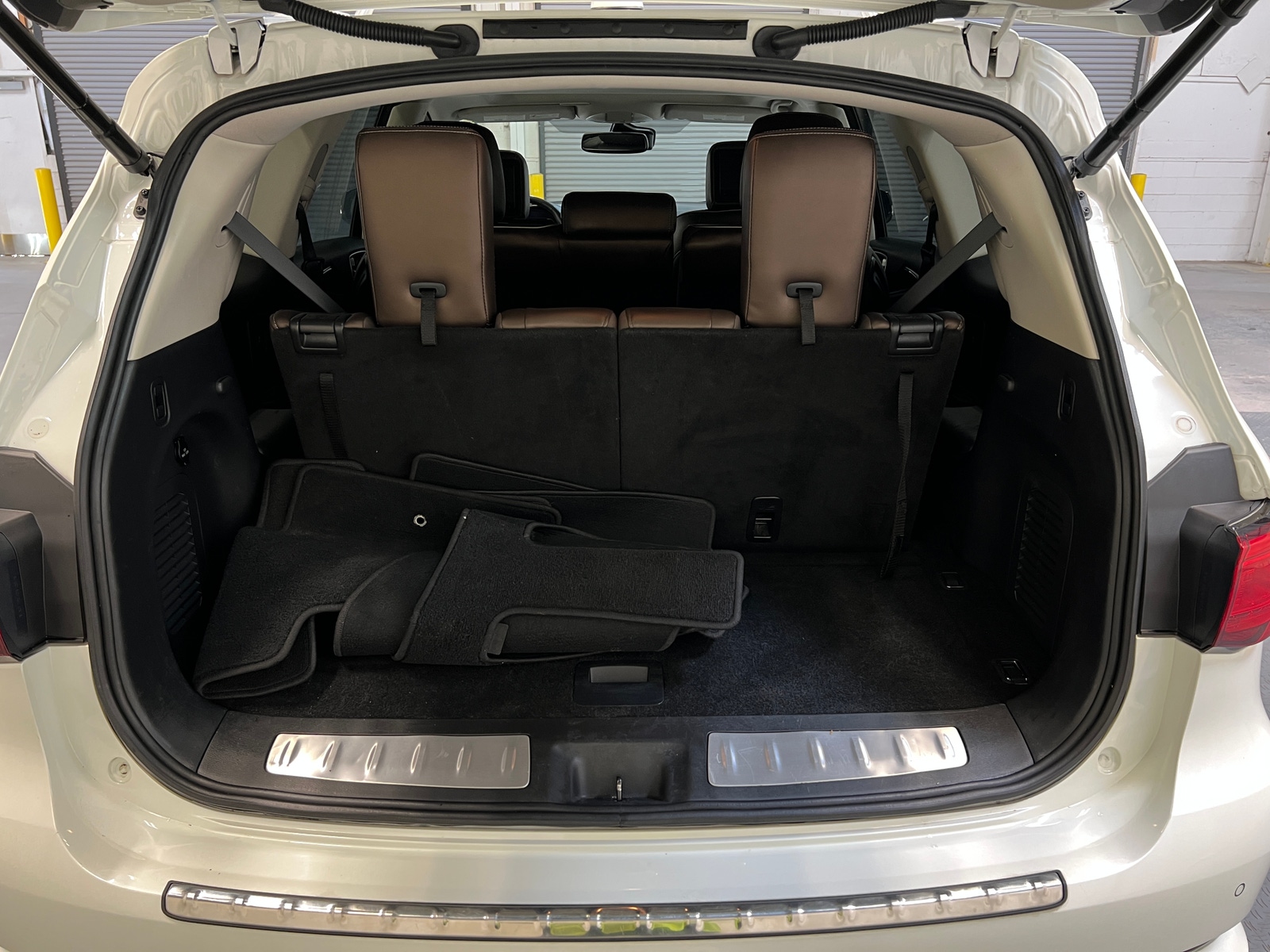 Thumbnail: 2019 INFINITI QX60 - 6