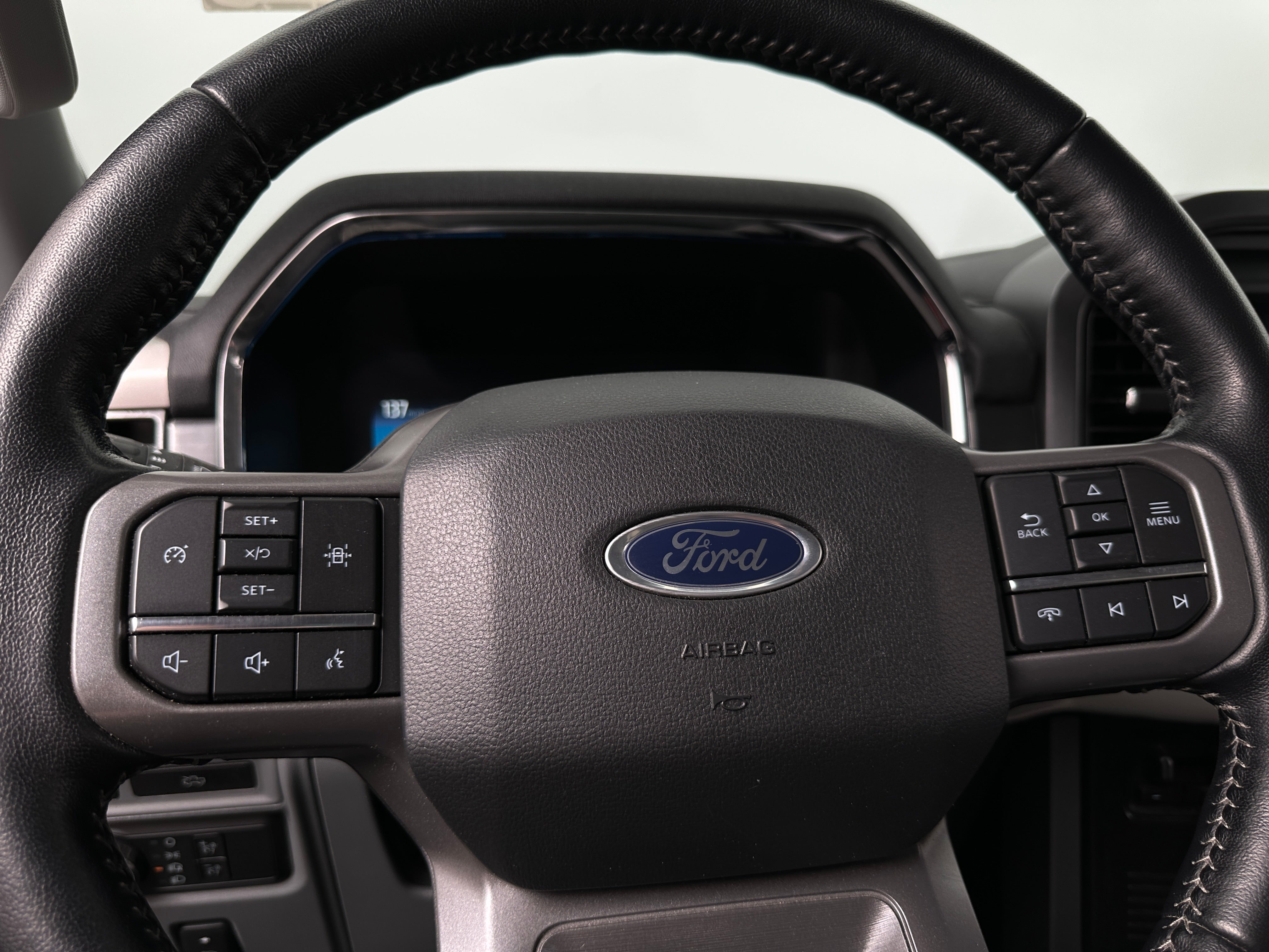 2022 Ford F-150 Lightning XLT 5