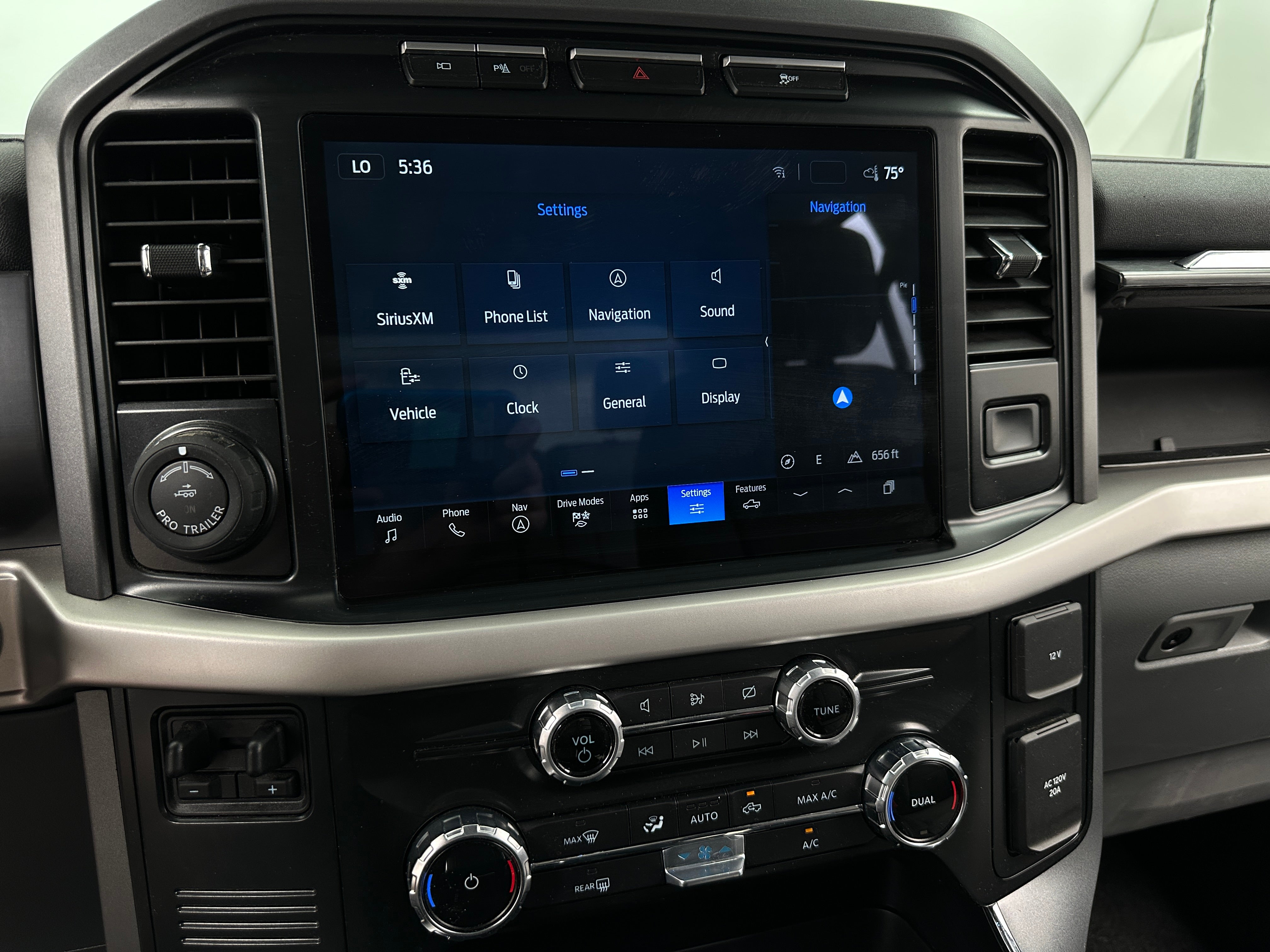 2022 Ford F-150 Lightning XLT 4