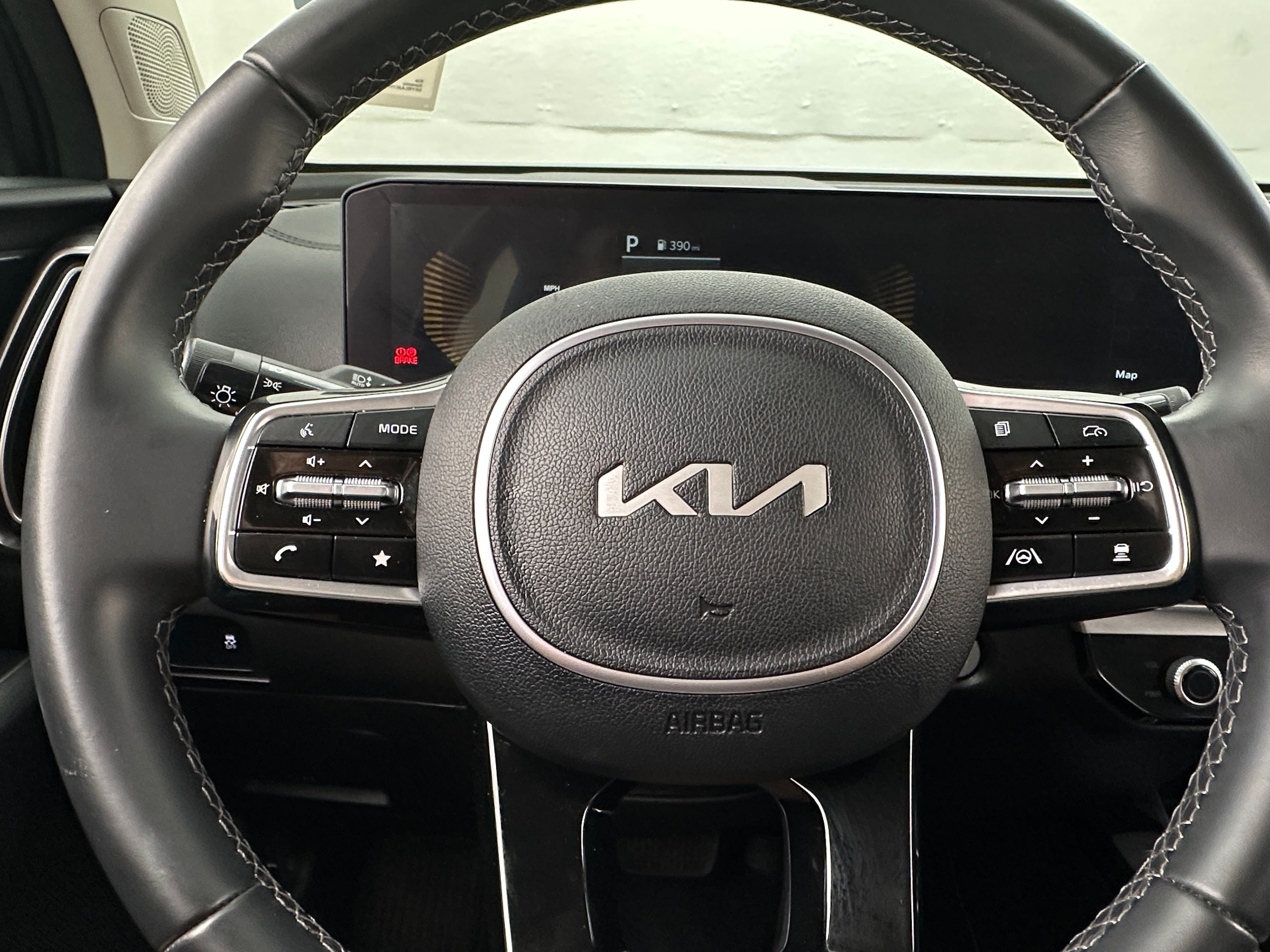 2024 Kia Sorento S 4