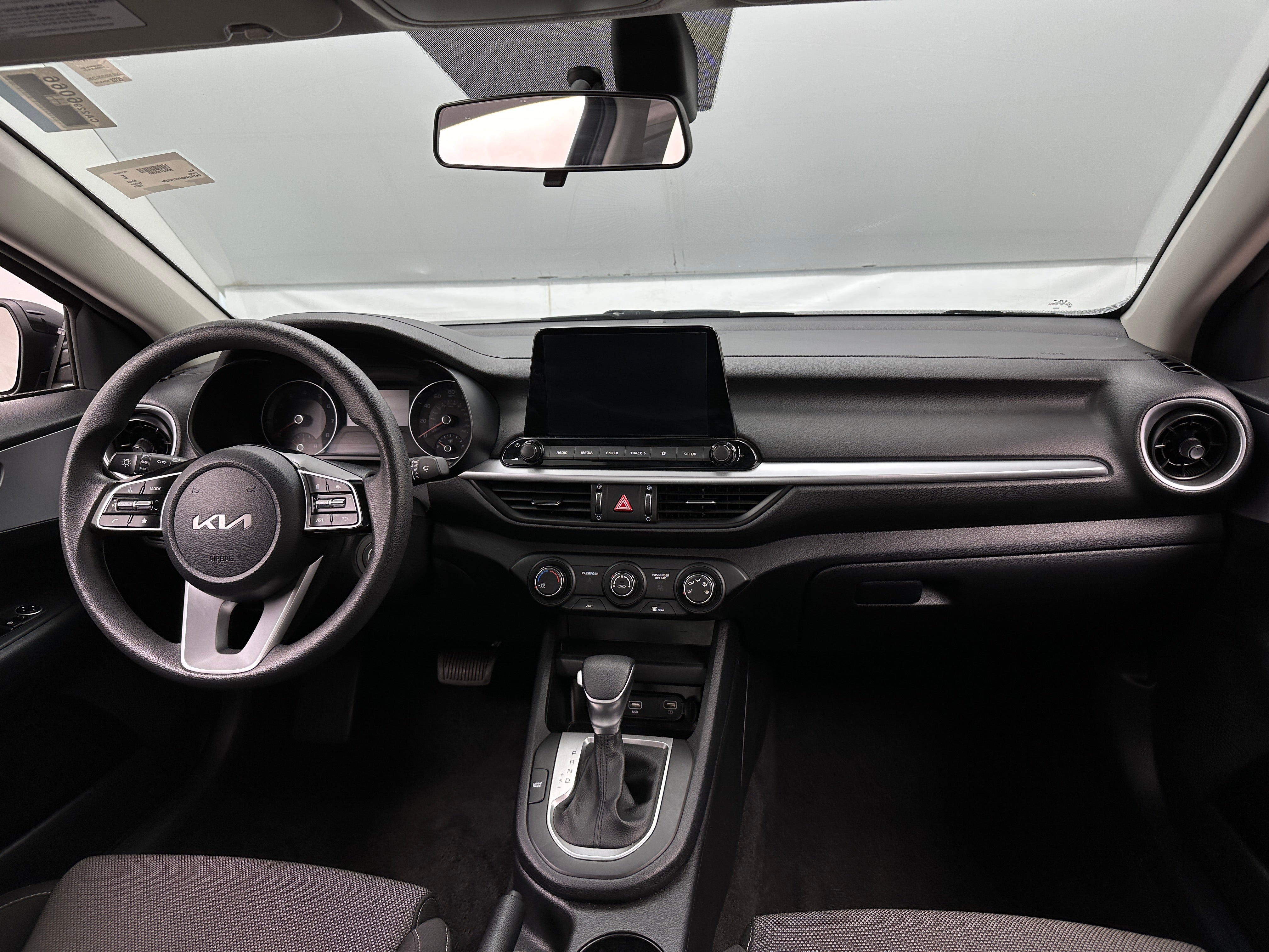 2024 Kia Forte LXS 3