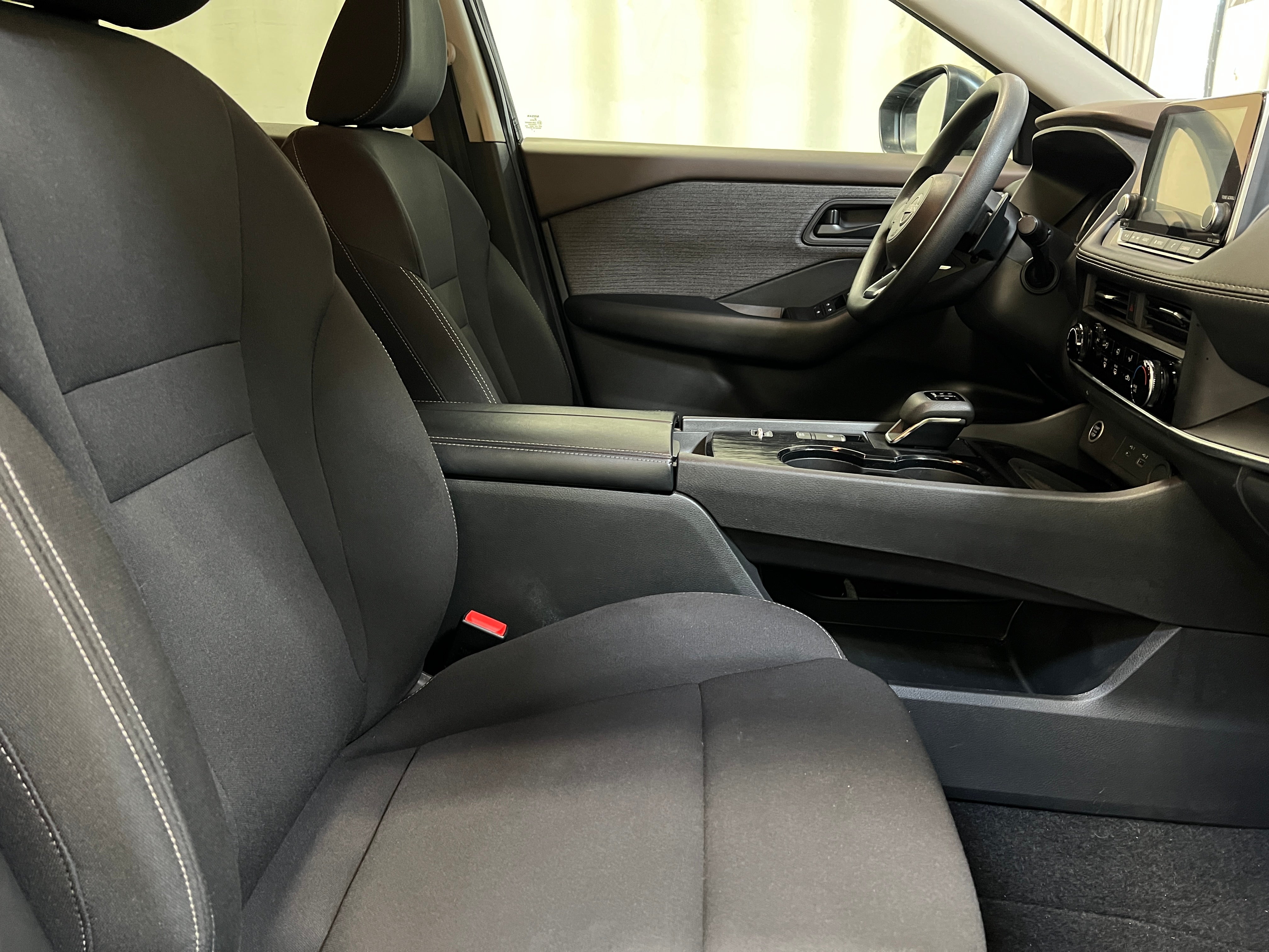 2023 Nissan Rogue S 2