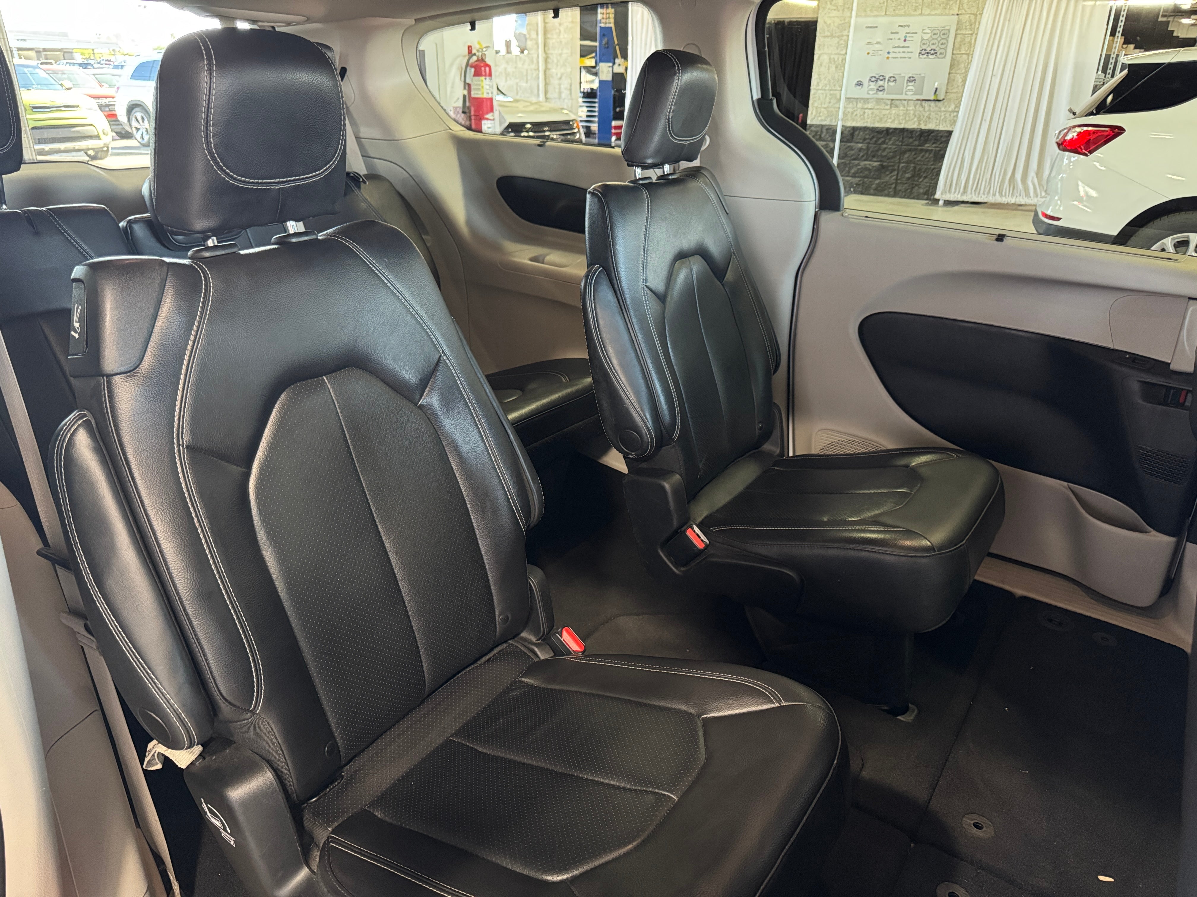 2022 Chrysler Pacifica Touring L 5