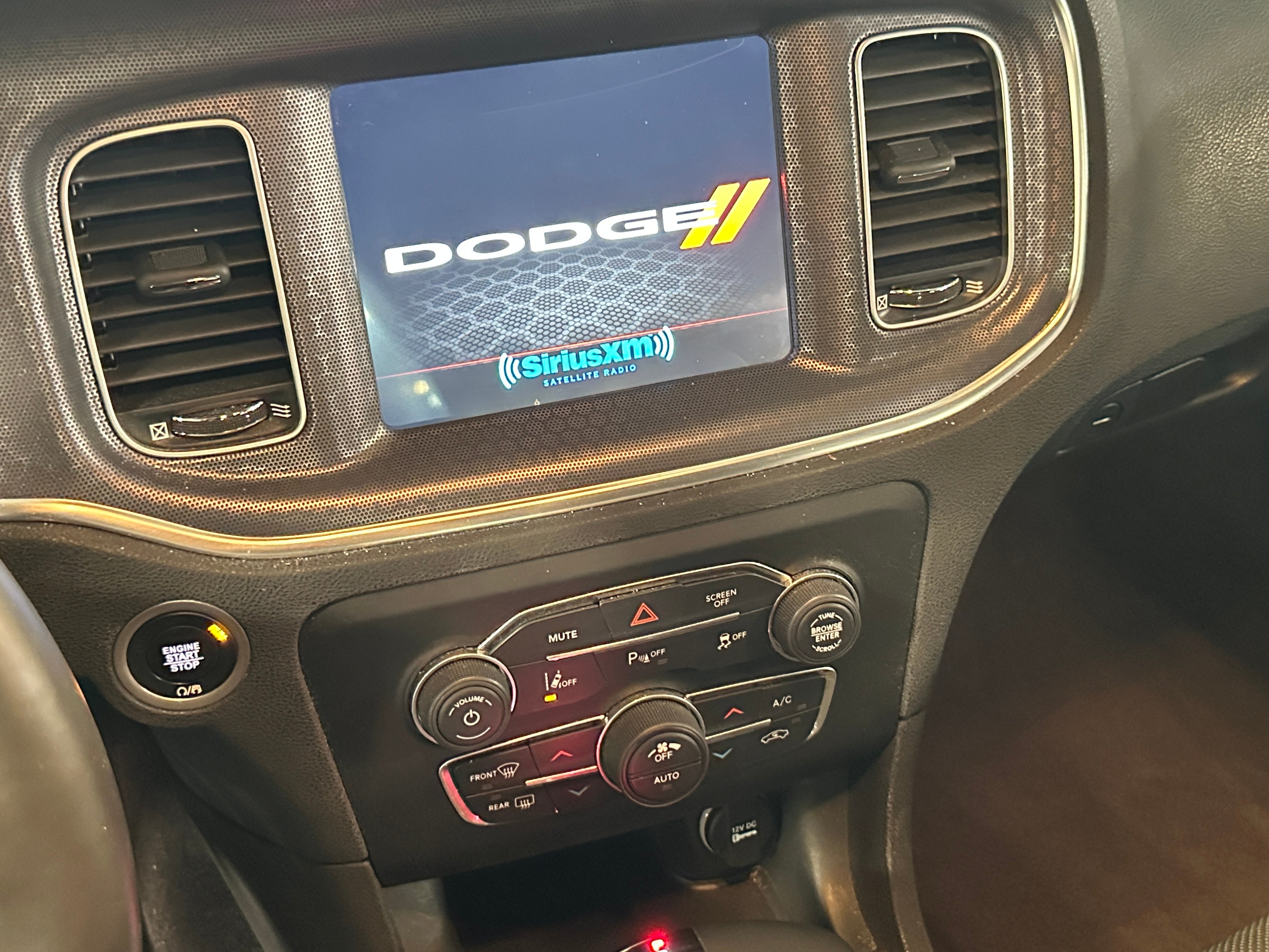 2018 Dodge Charger SXT 3