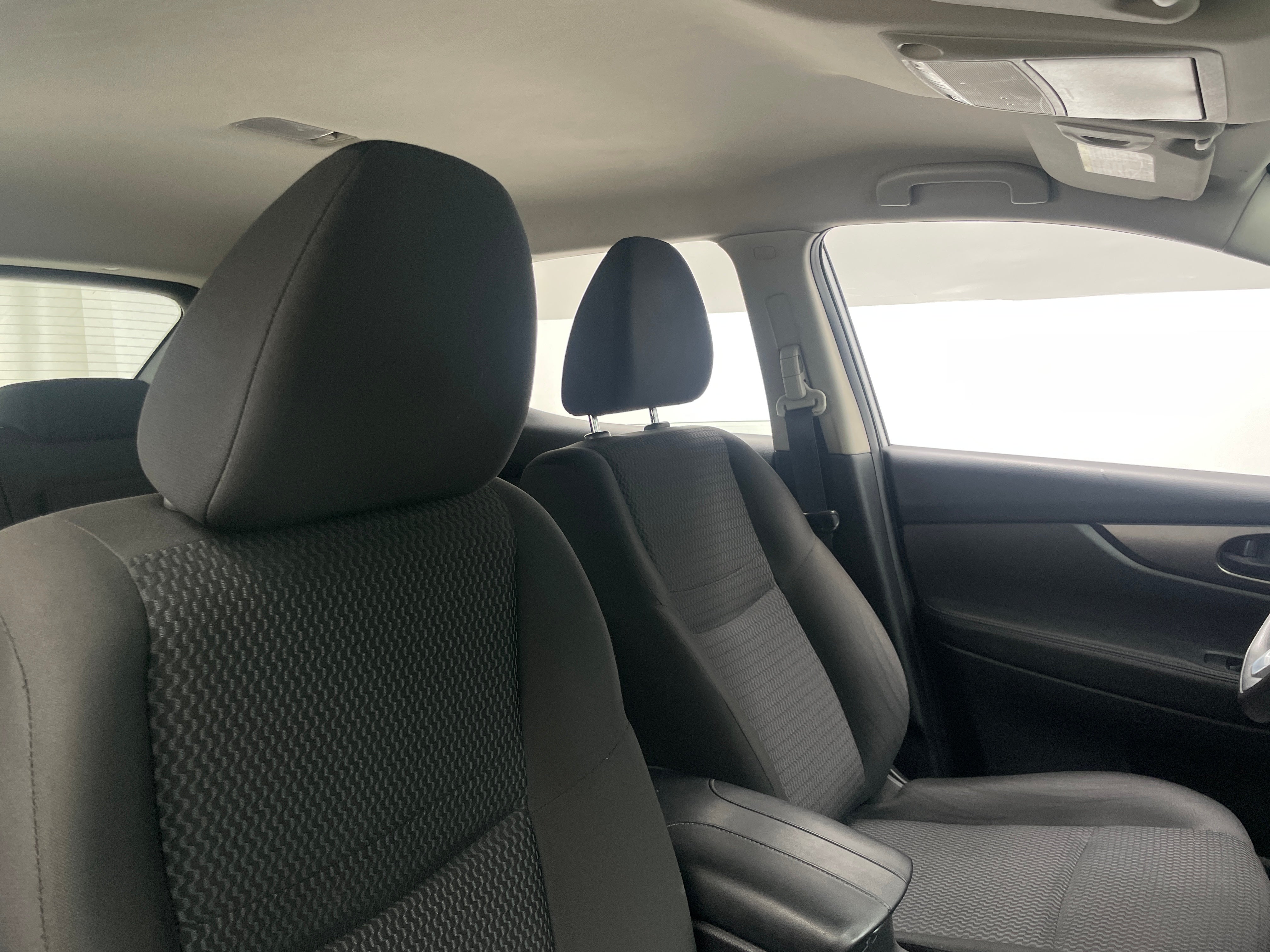 2021 Nissan Rogue Sport S 2