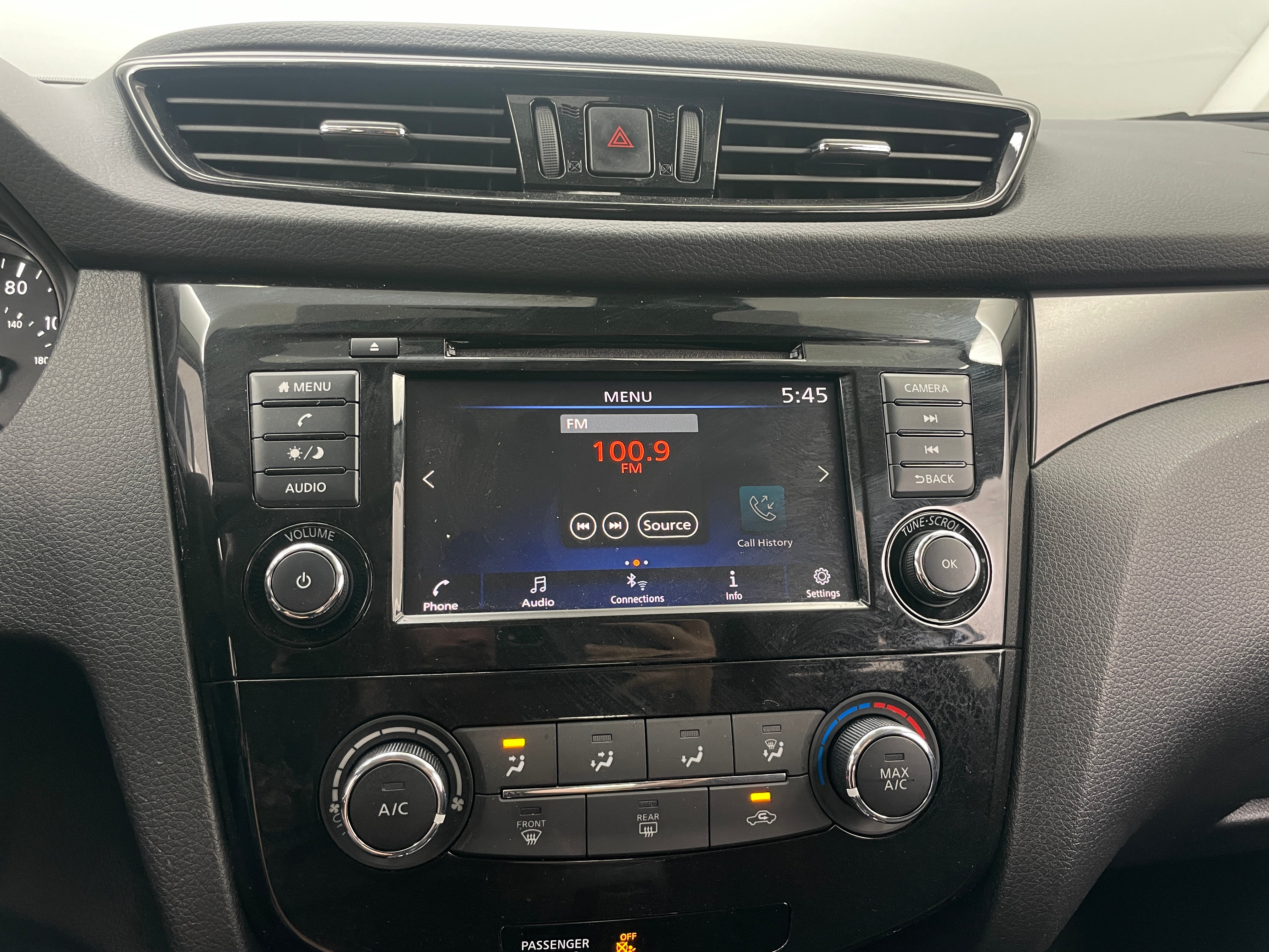 2021 Nissan Rogue Sport S 4