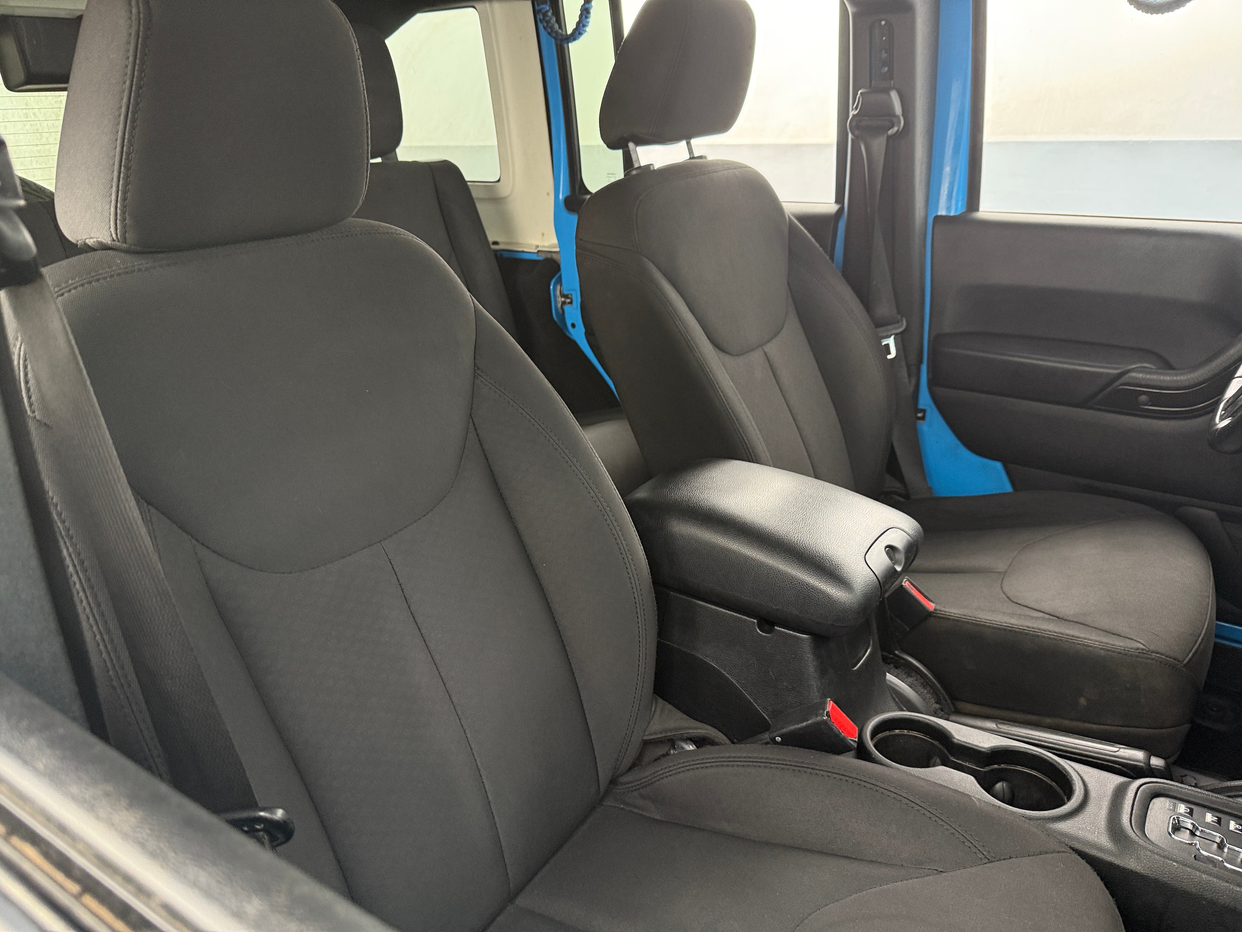 2017 Jeep Wrangler Unlimited Sport S 2