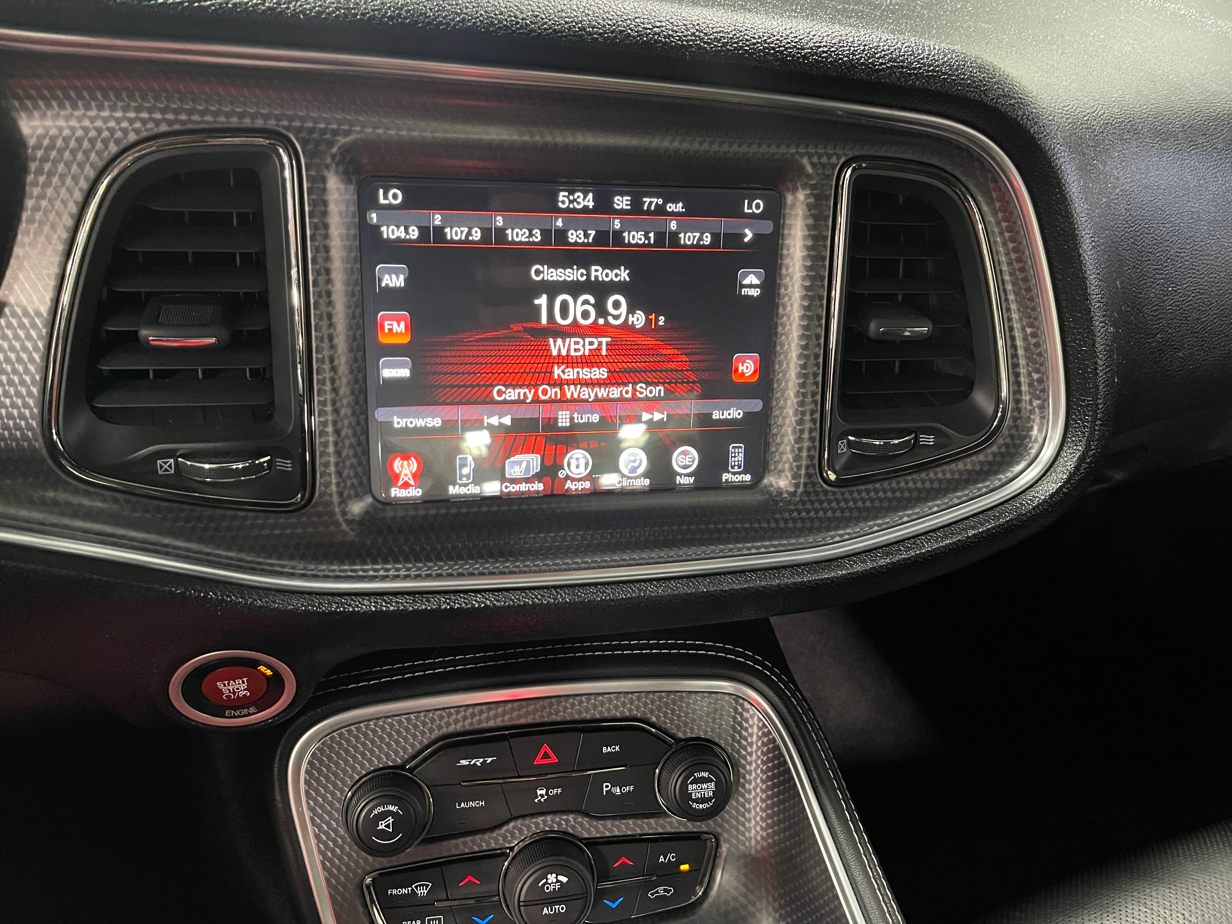 2016 Dodge Challenger SRT Hellcat 2