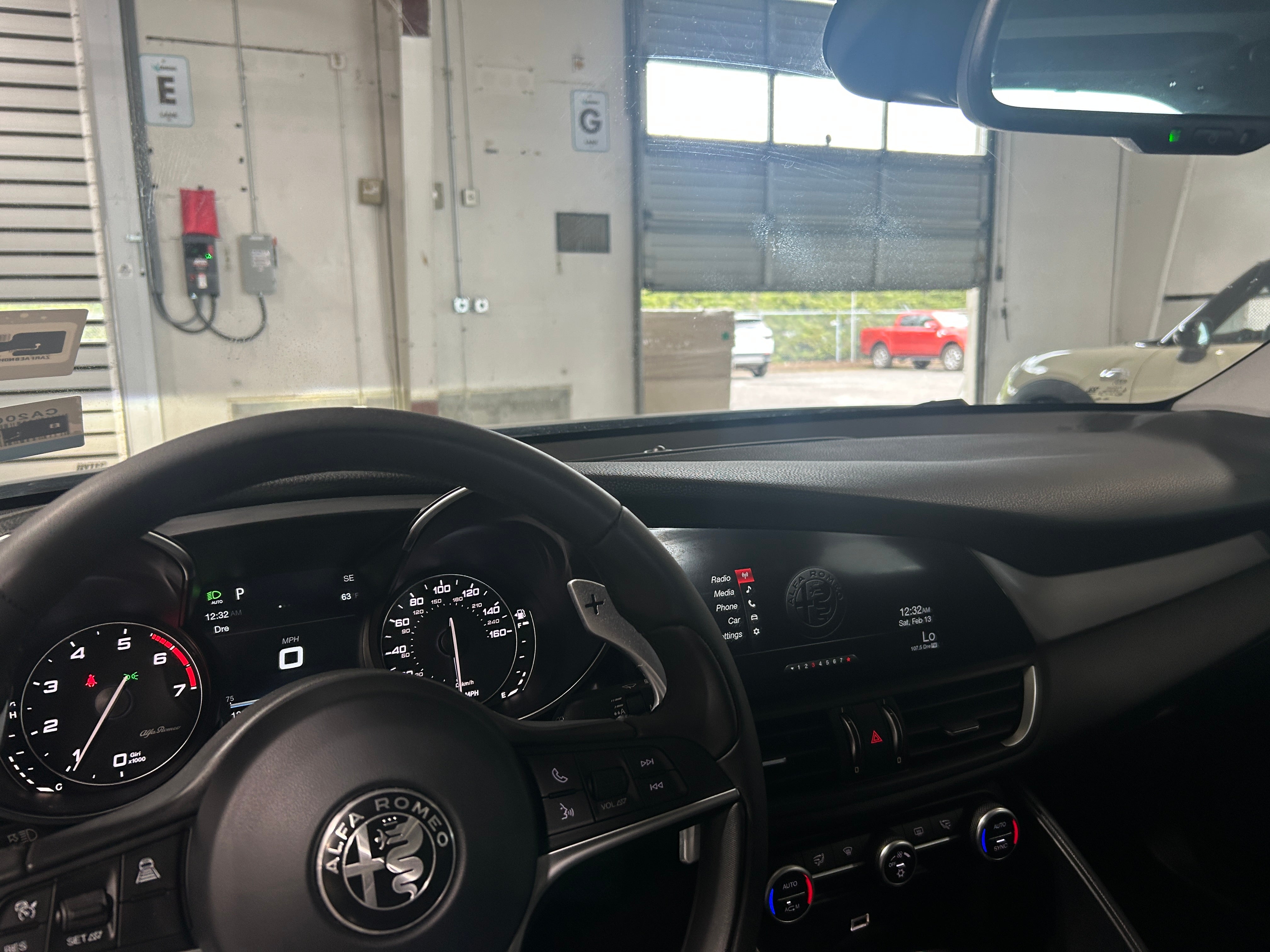2017 Alfa Romeo Giulia Base 2