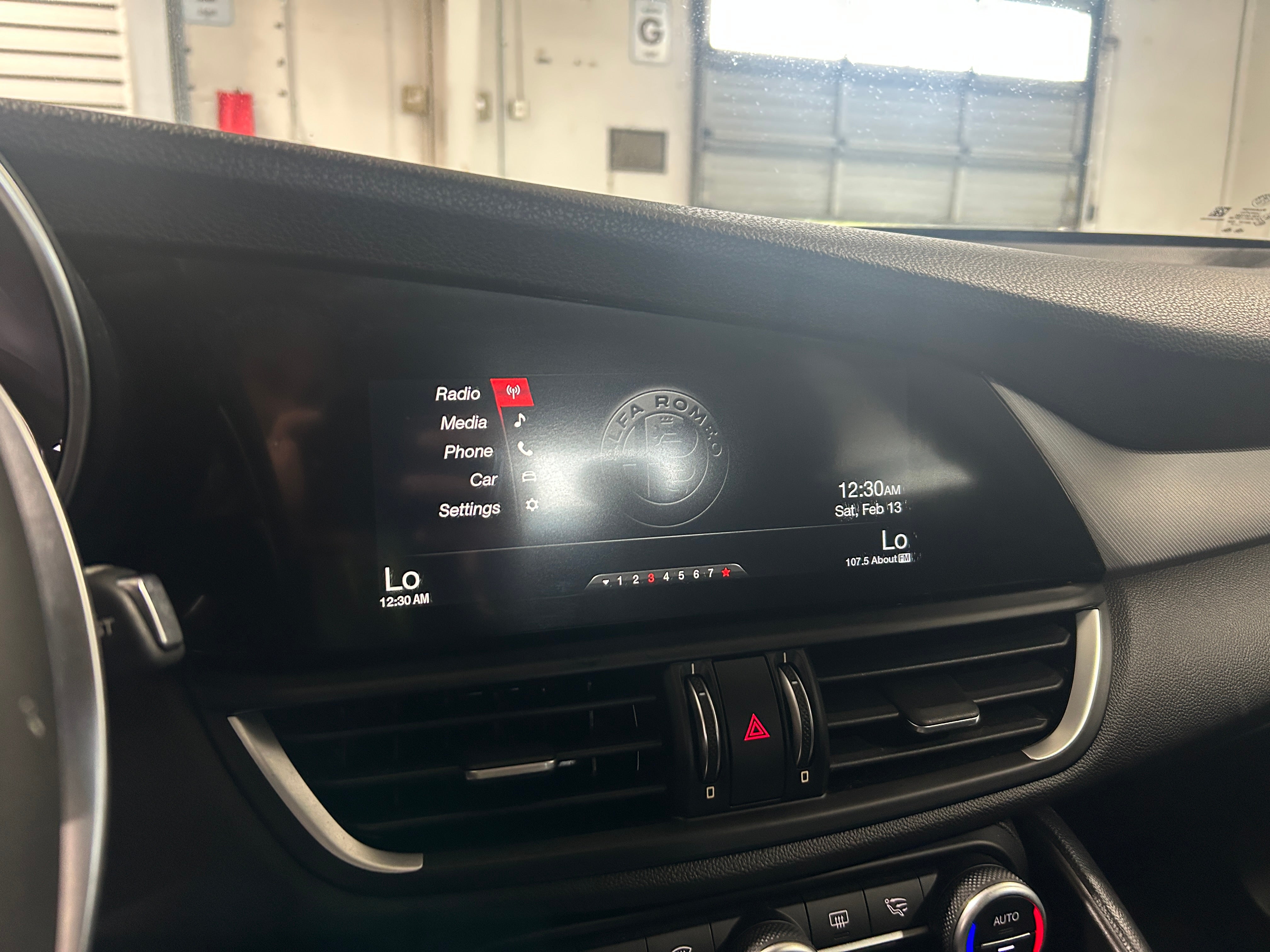 2017 Alfa Romeo Giulia Base 3