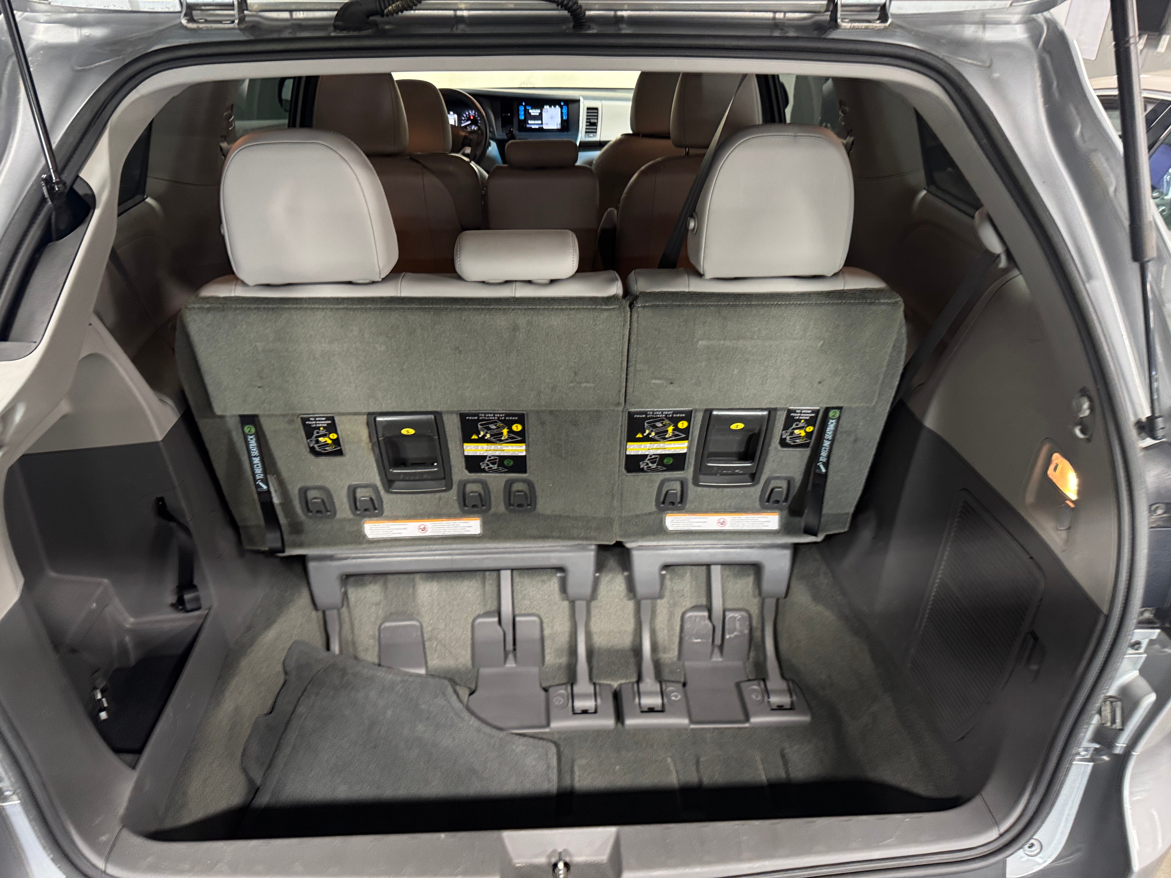2015 Toyota Sienna XLE 6