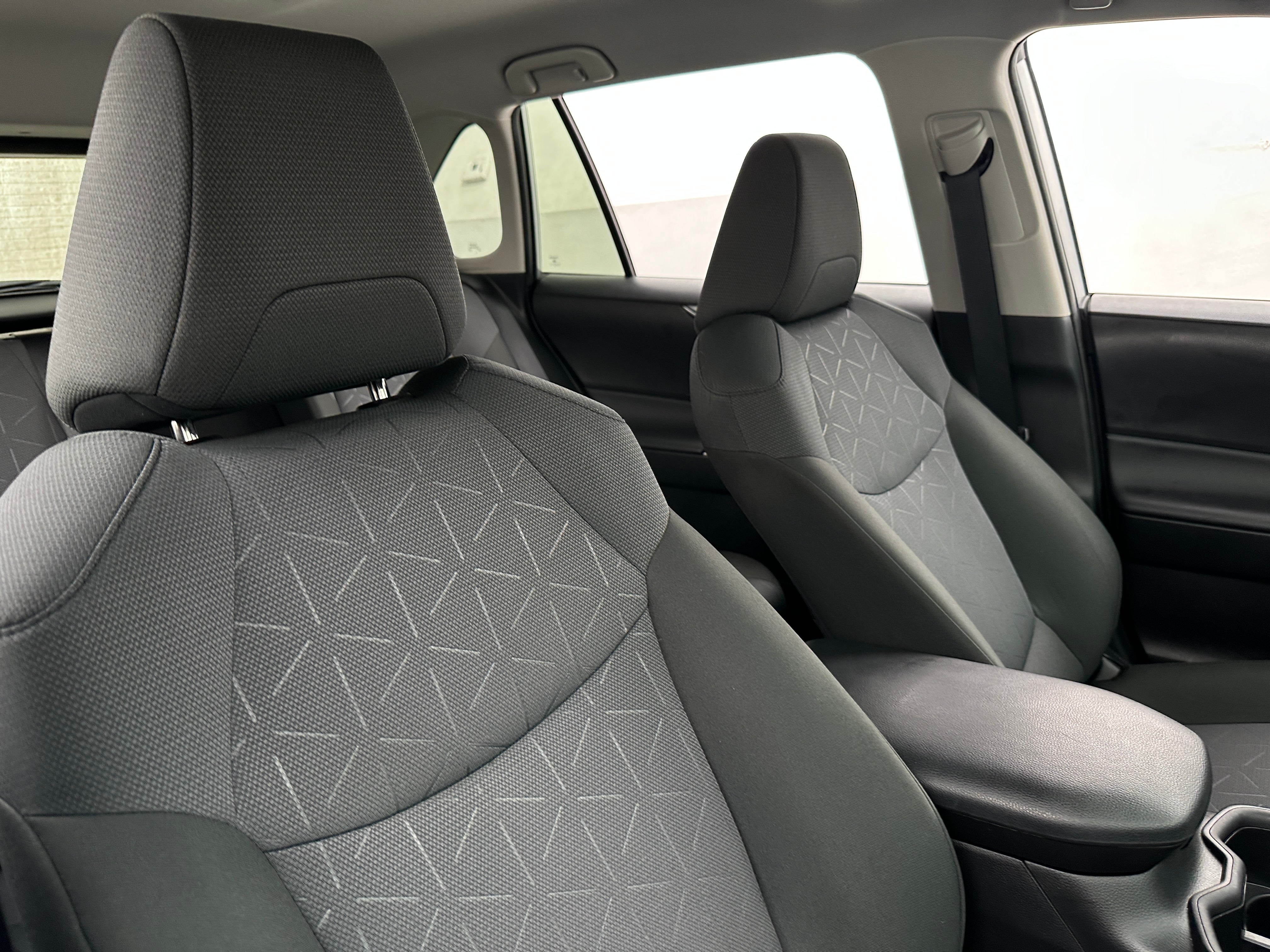 2024 Toyota RAV4 XLE 2