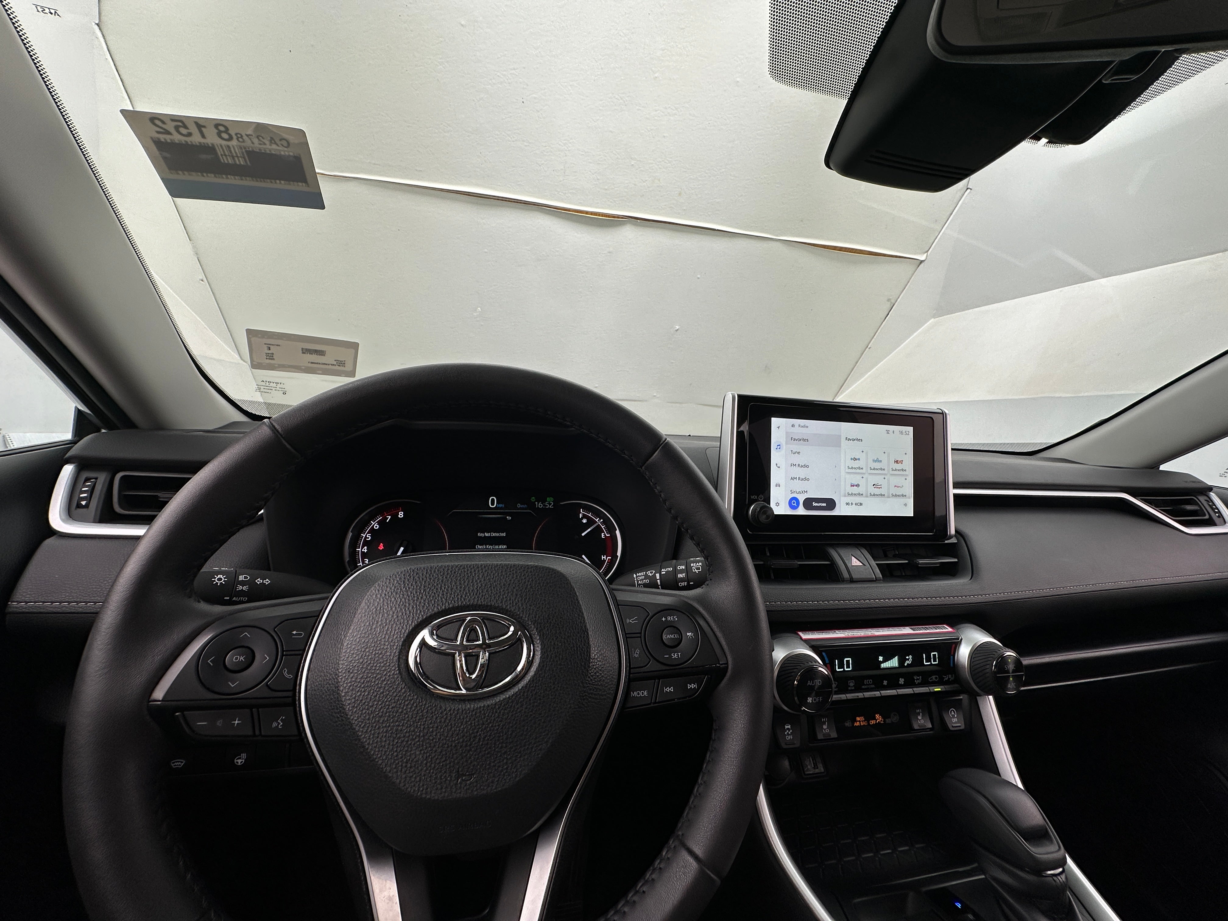 2024 Toyota RAV4 XLE 3