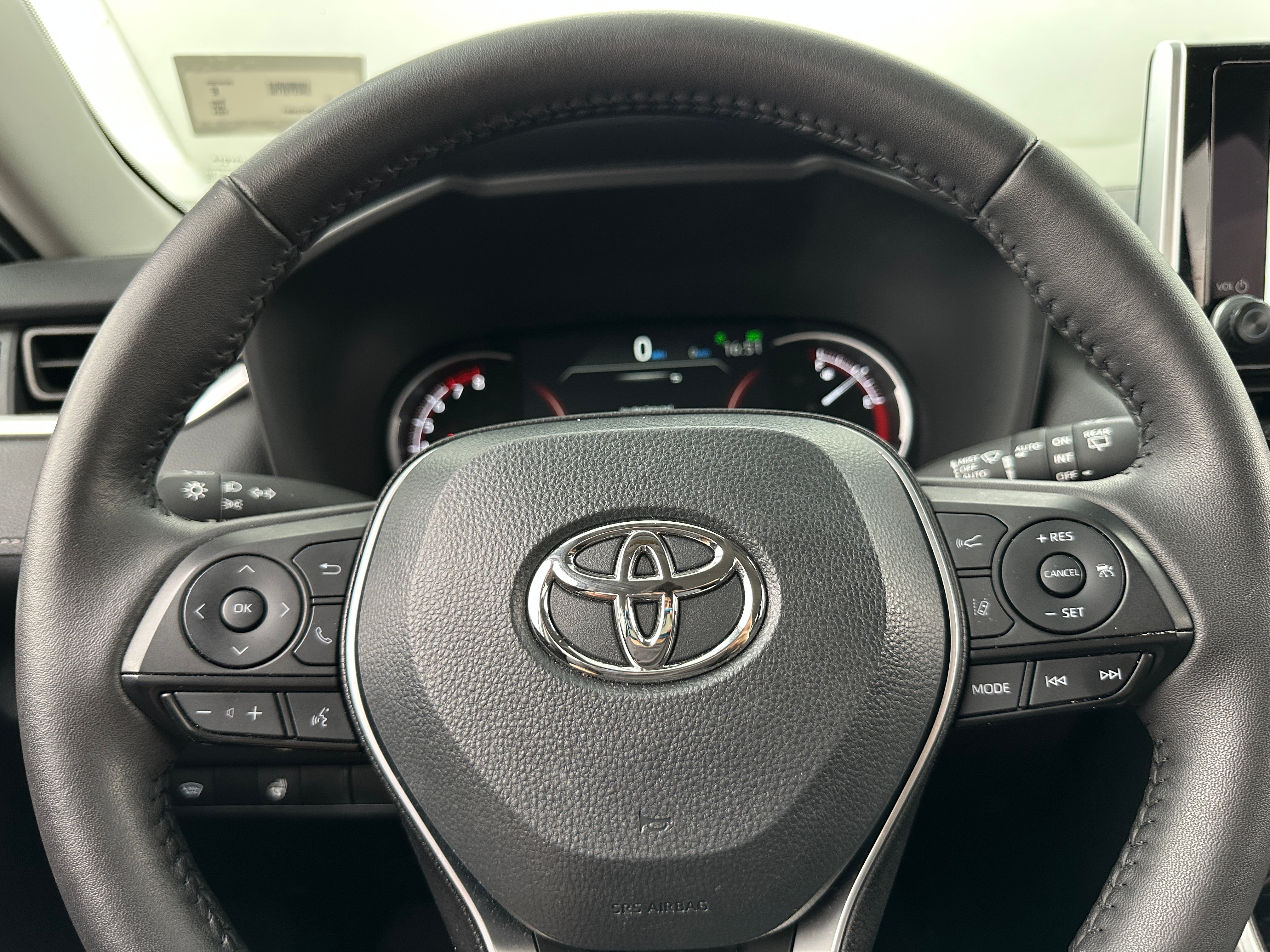 2024 Toyota RAV4 XLE 5