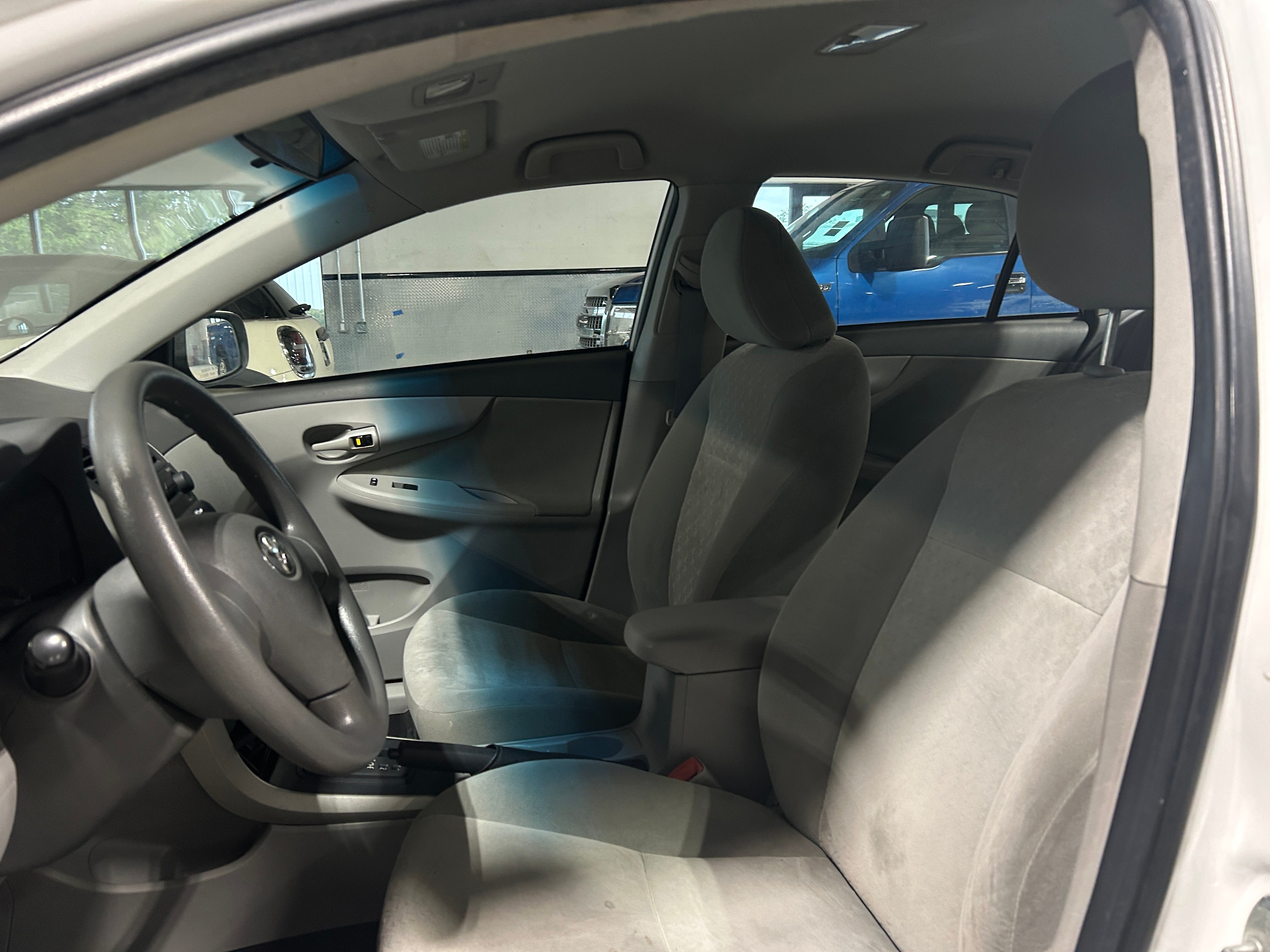 2009 Toyota Corolla LE 2