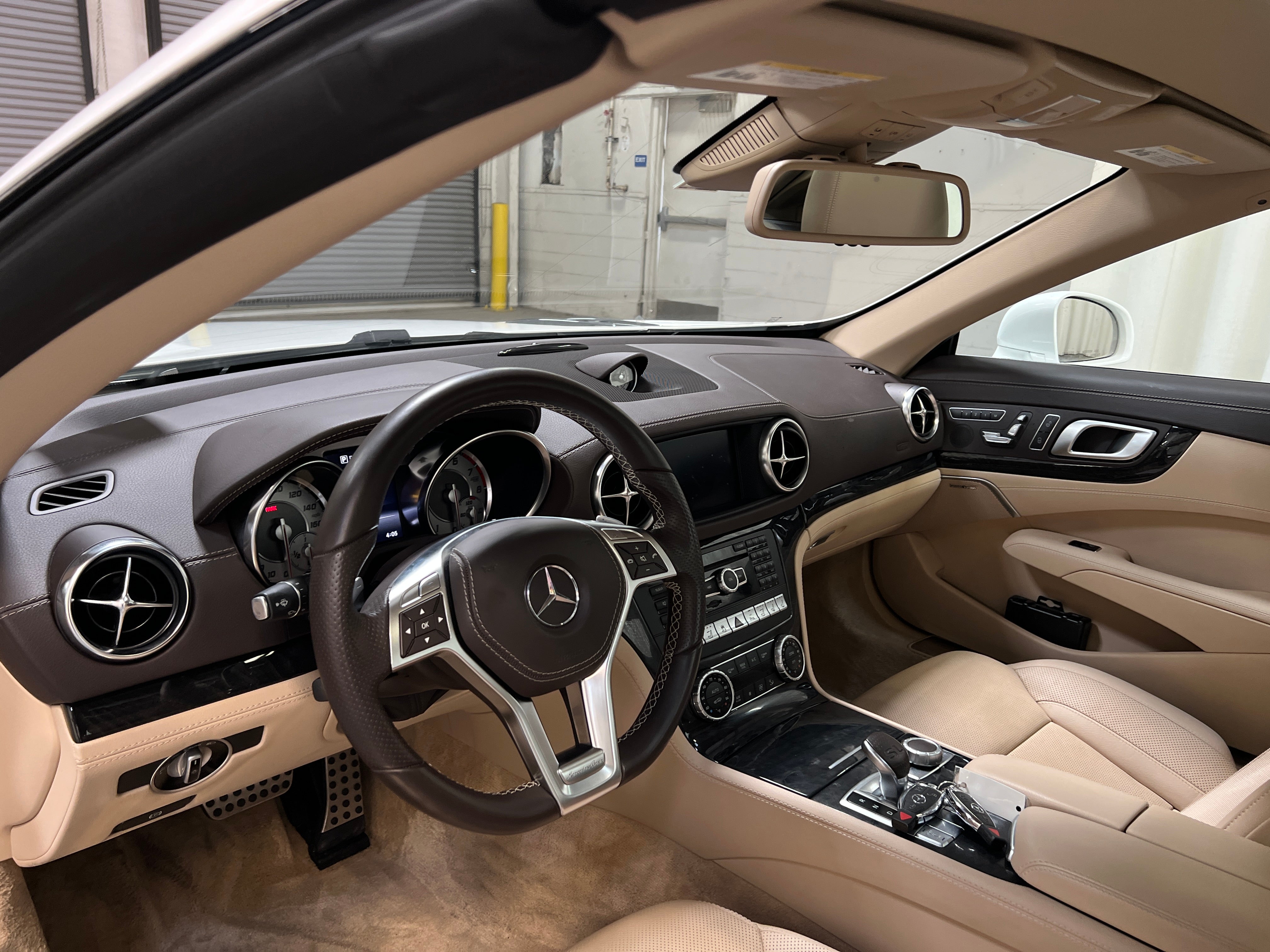 2016 Mercedes-Benz SL-Class SL 550 2