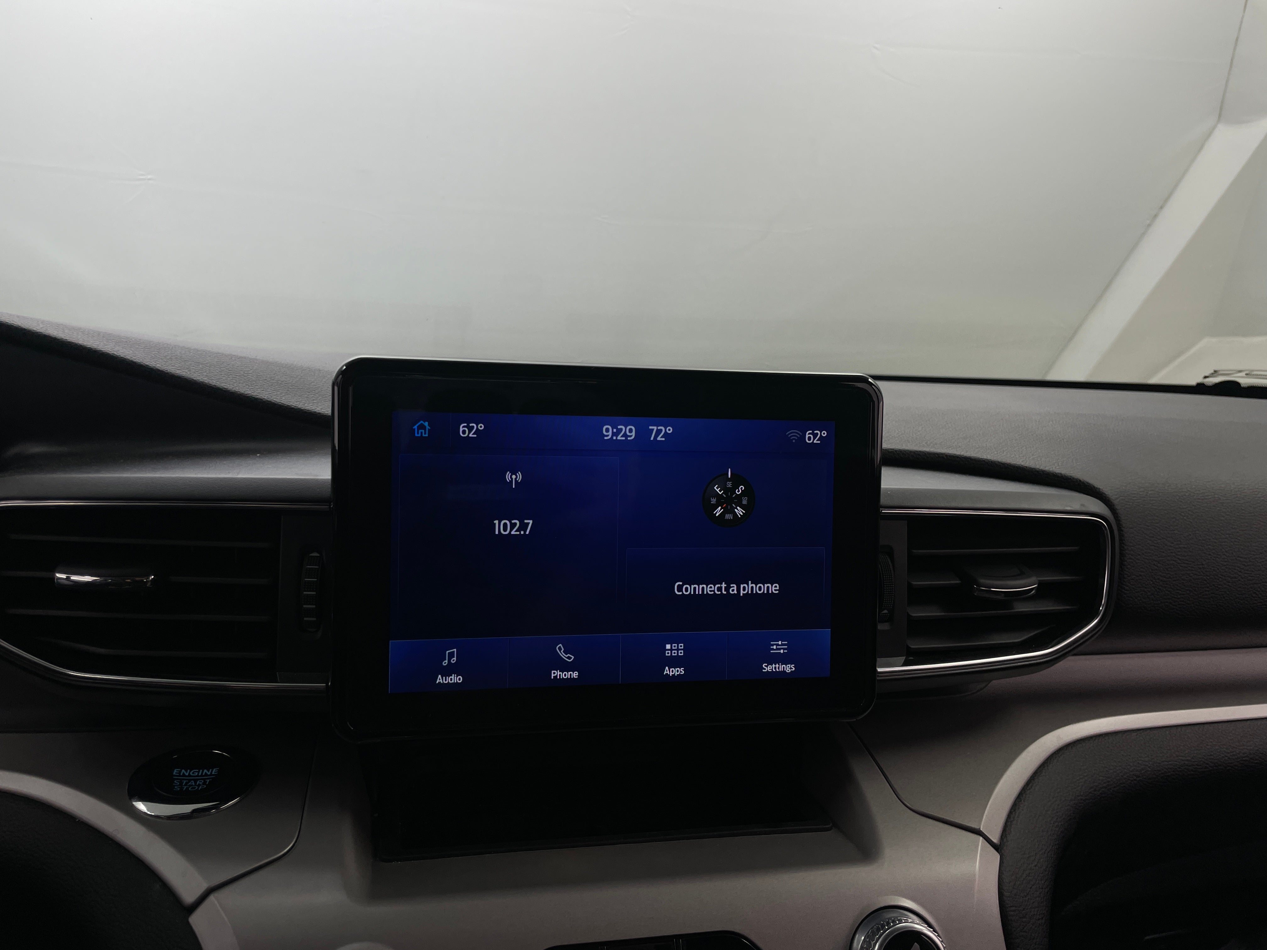 2024 Ford Explorer XLT 4