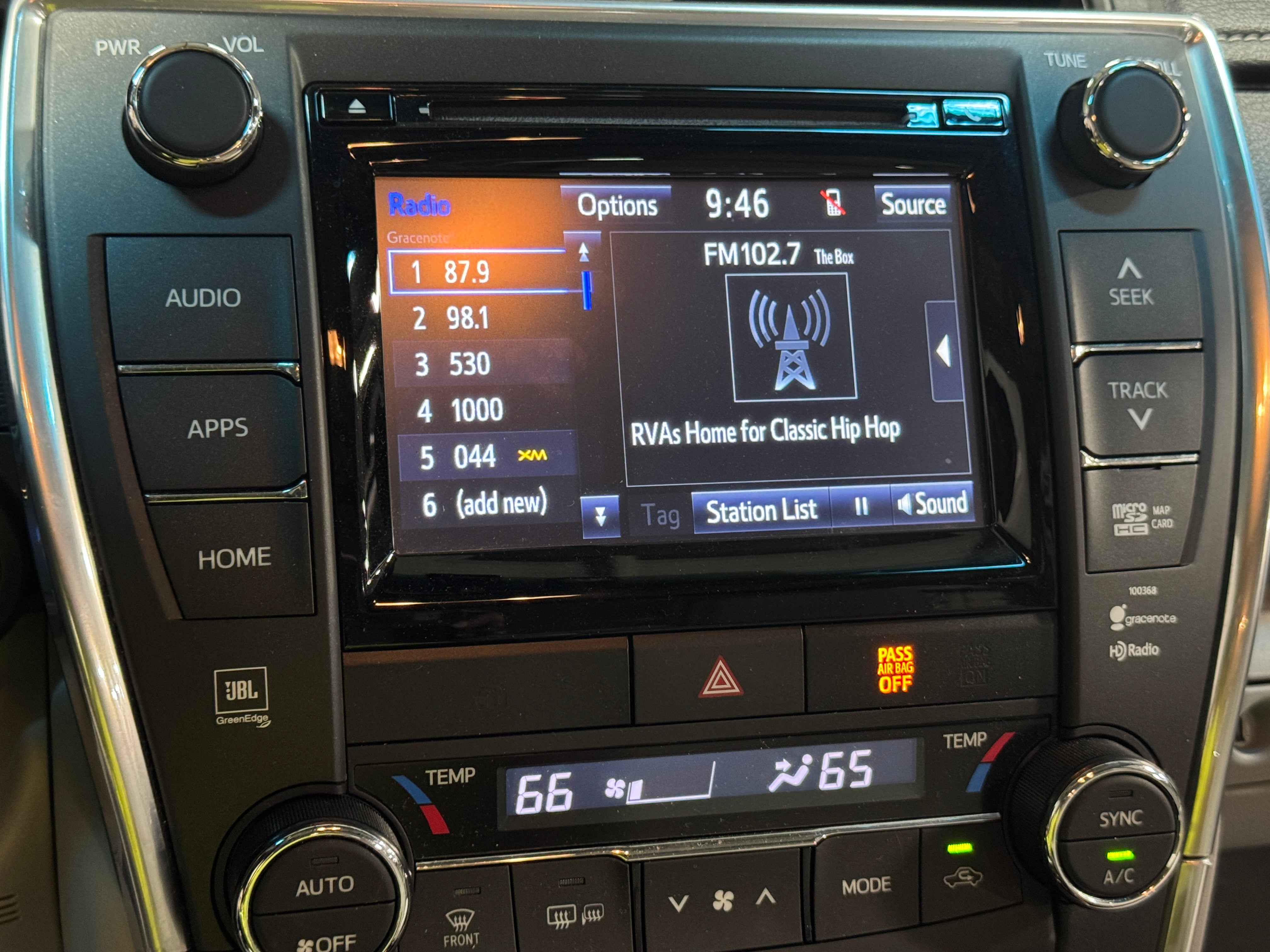 2015 Toyota Camry XLE 4