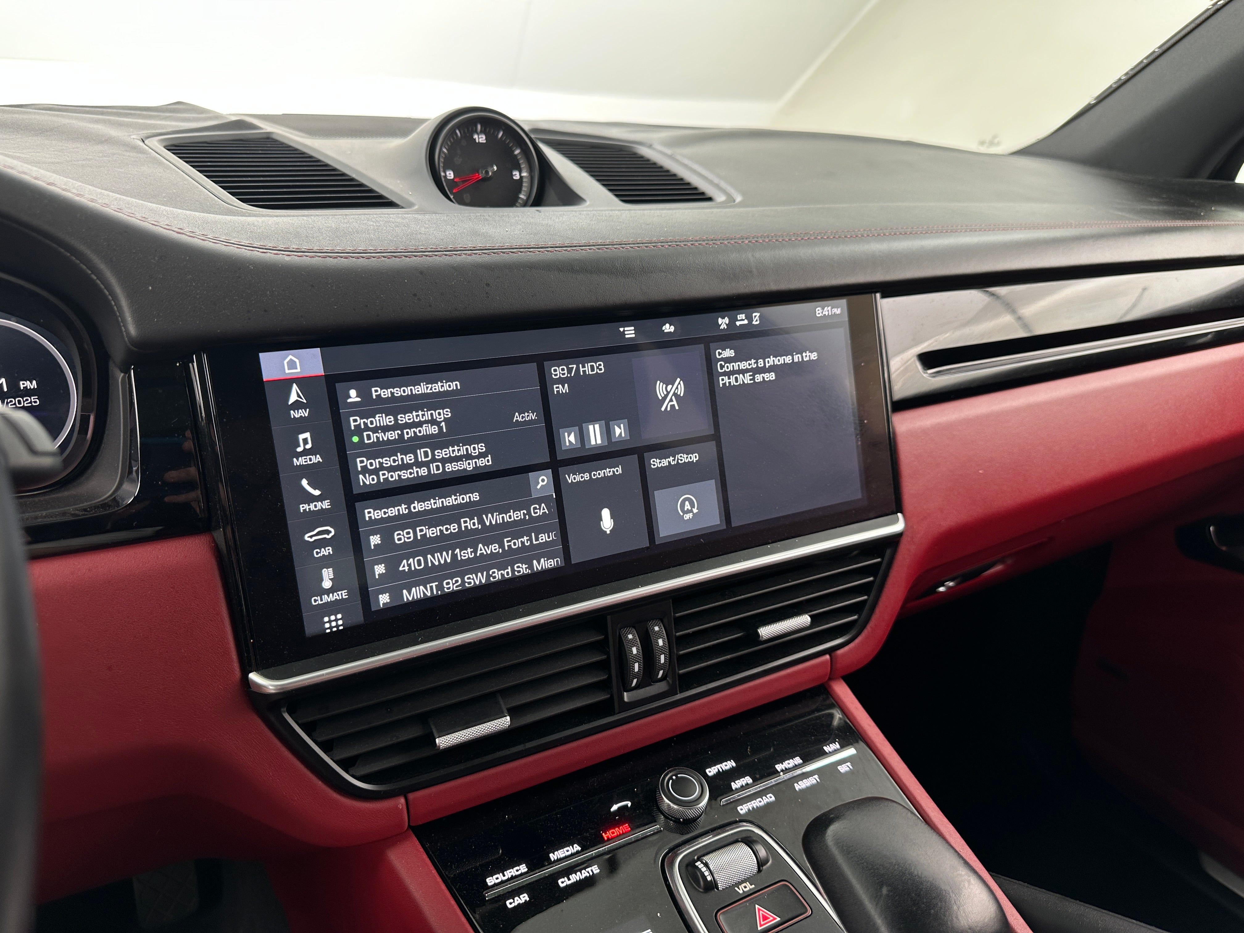 2020 Porsche Cayenne Base 3