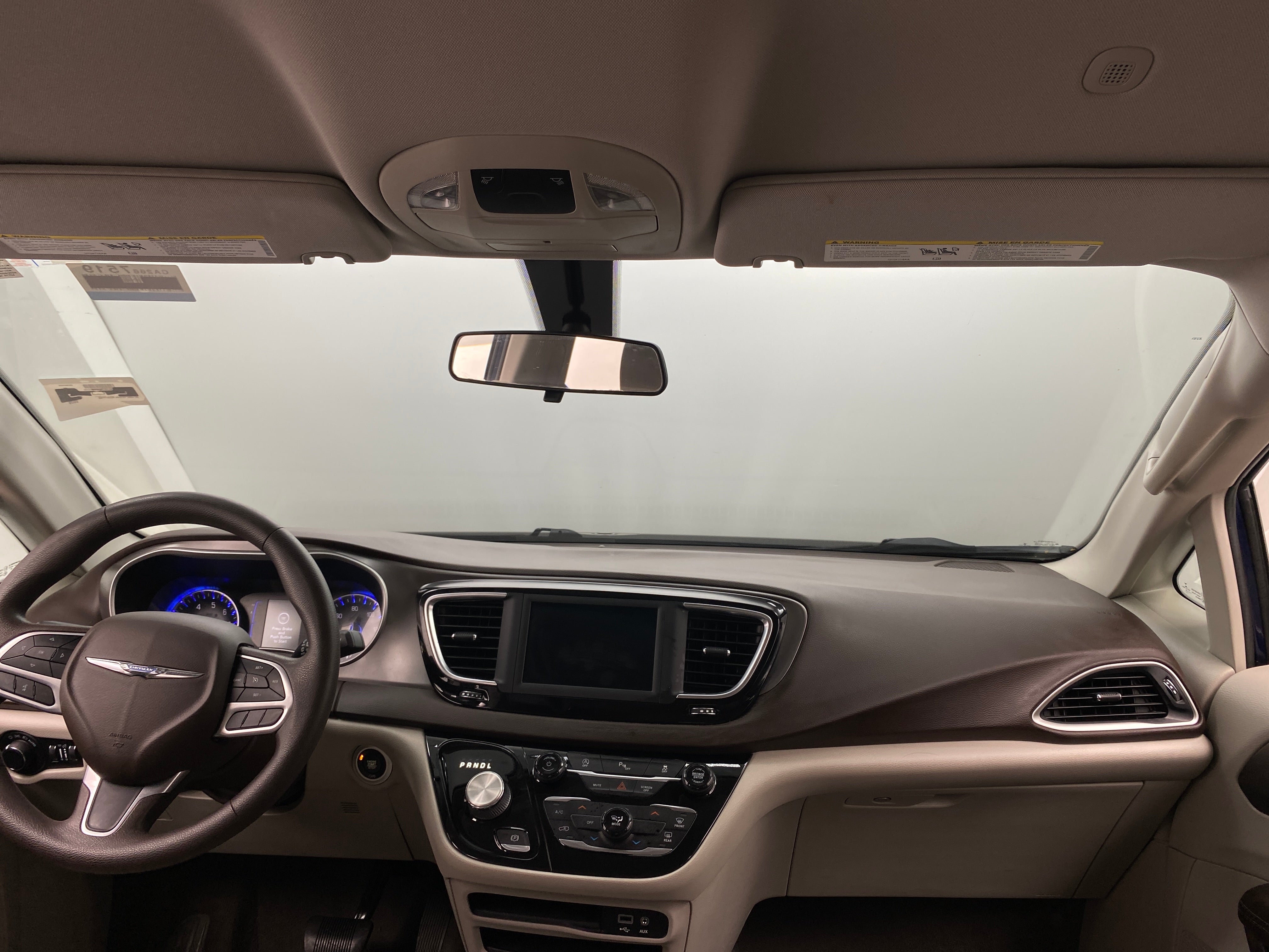 2020 Chrysler Voyager LX 3
