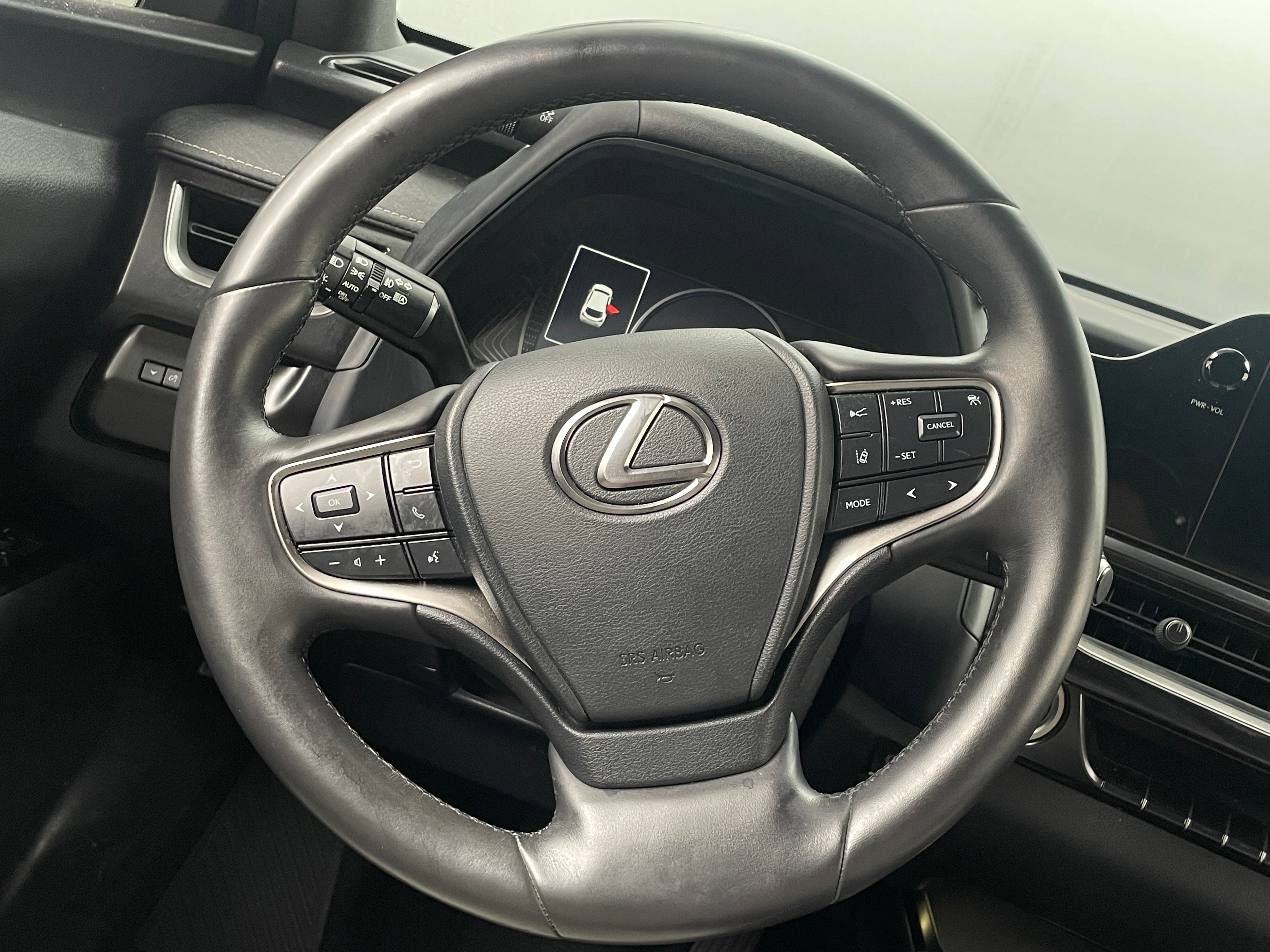 2023 Lexus UX 250h 5