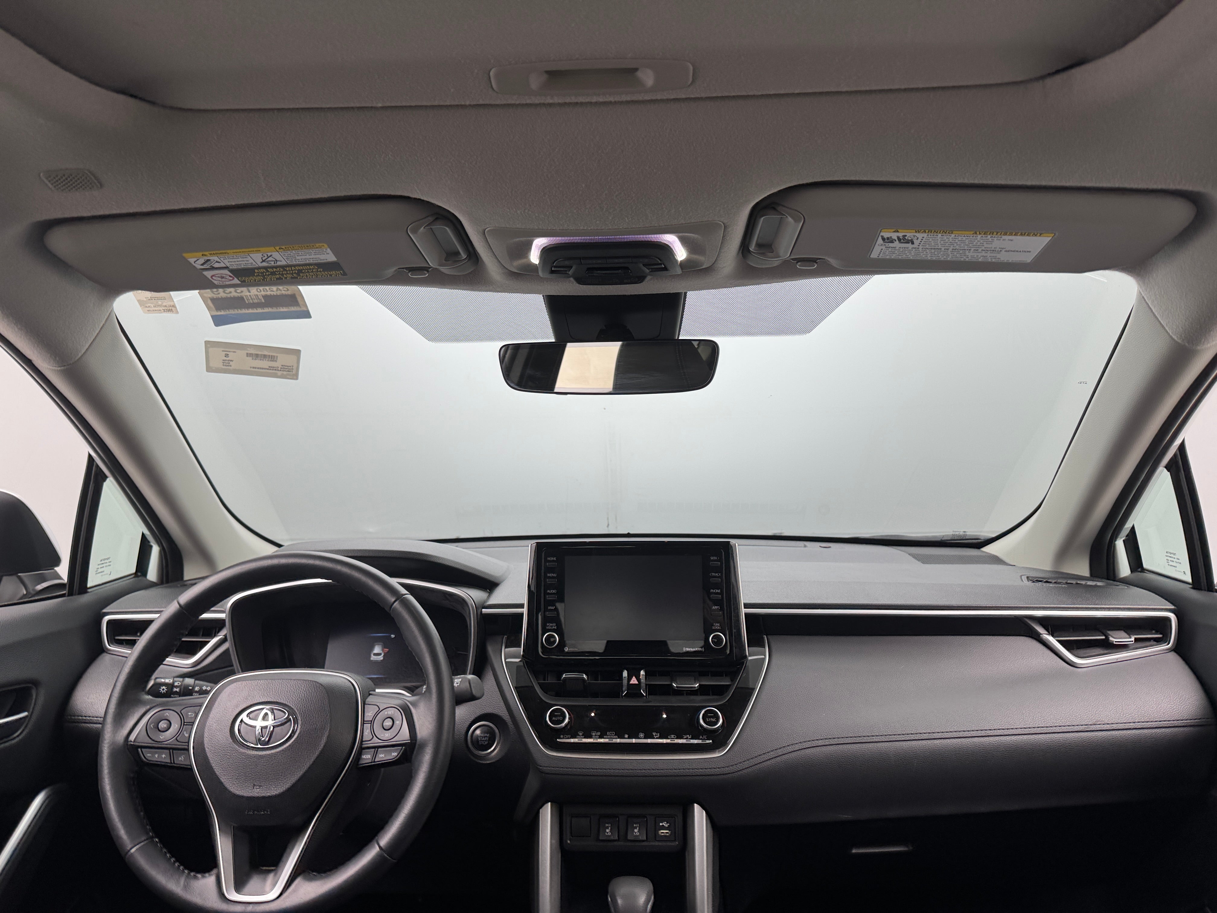 2022 Toyota Corolla Cross XLE 3