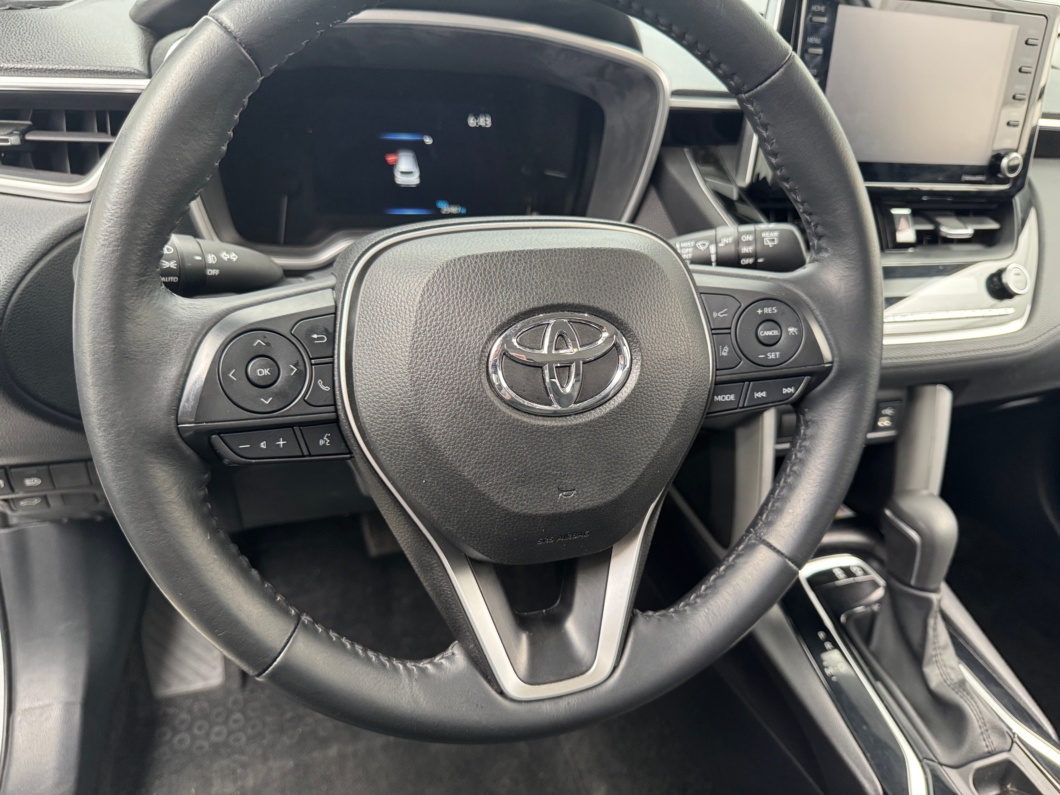 2022 Toyota Corolla Cross XLE 5