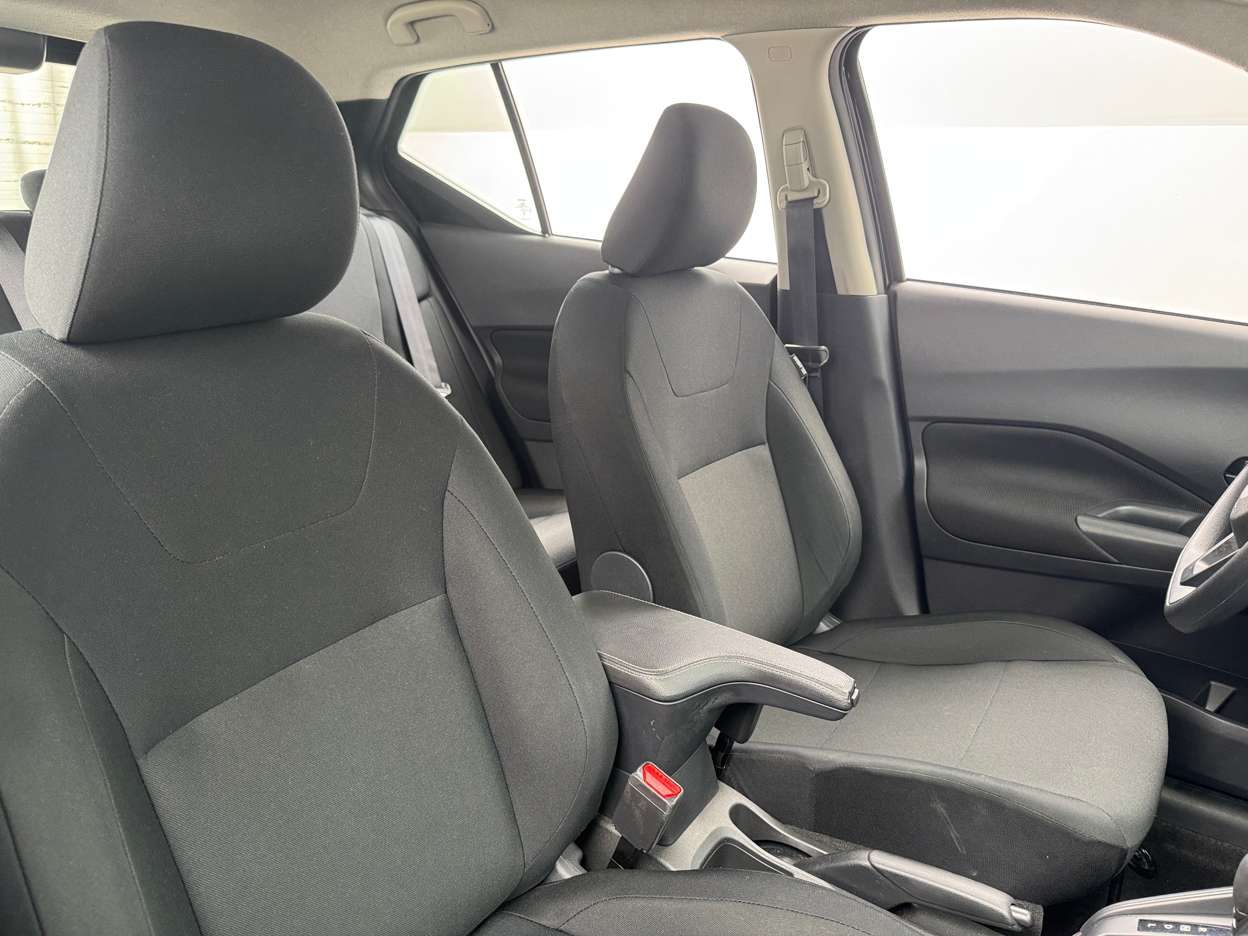 2024 Nissan Kicks S 2