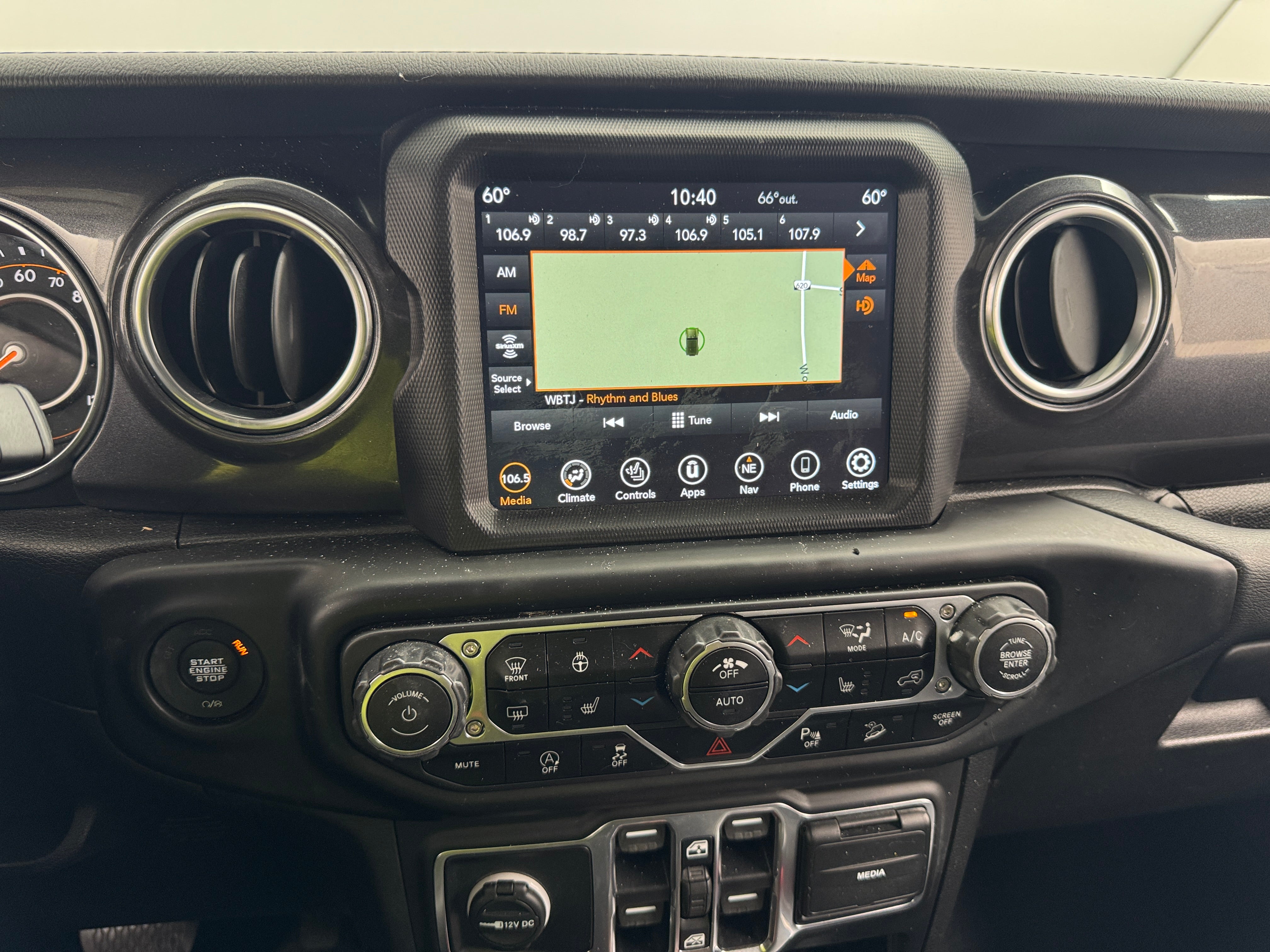 2020 Jeep Wrangler Unlimited Altitude 3