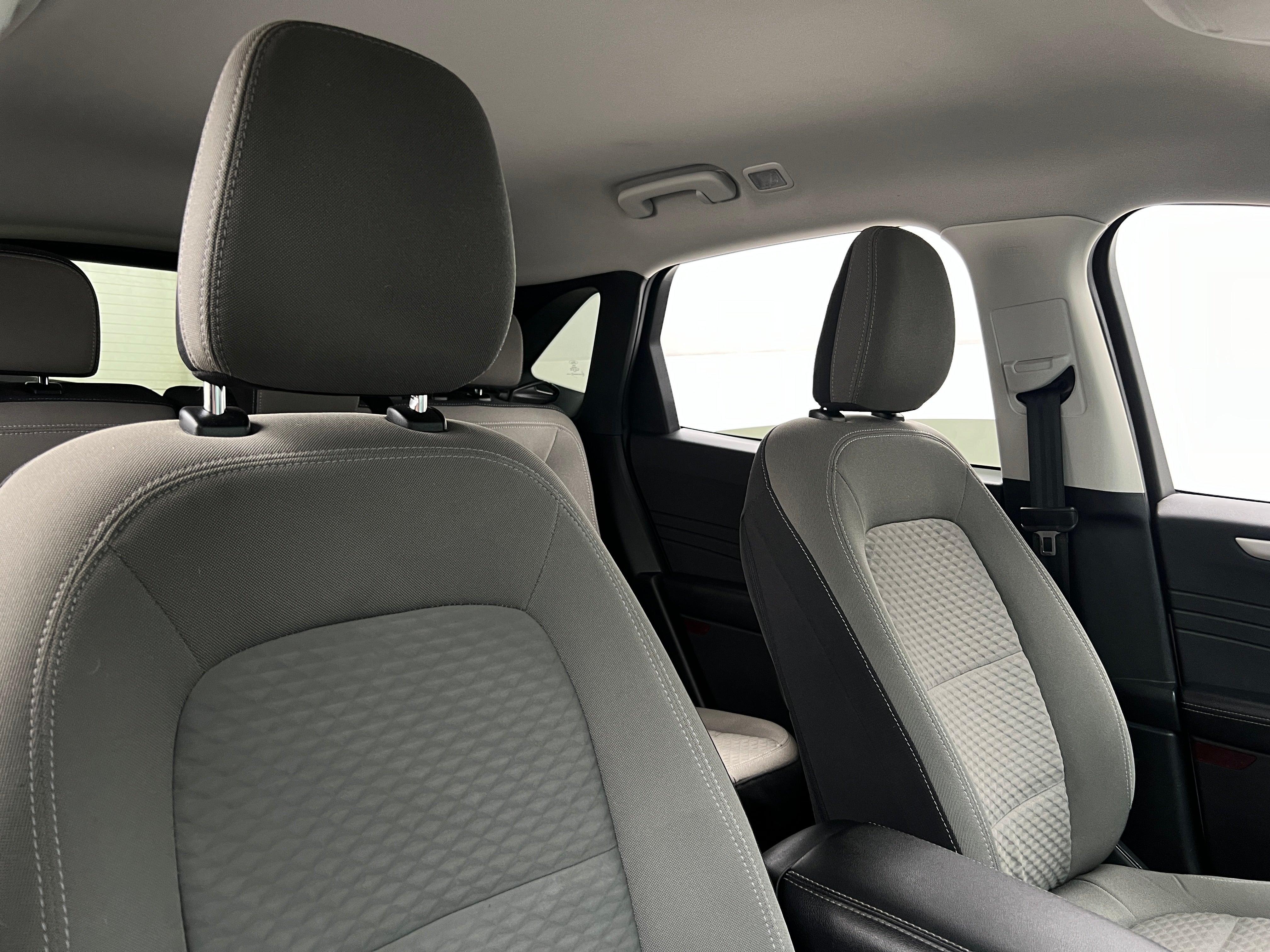 2022 Ford Escape SE 2