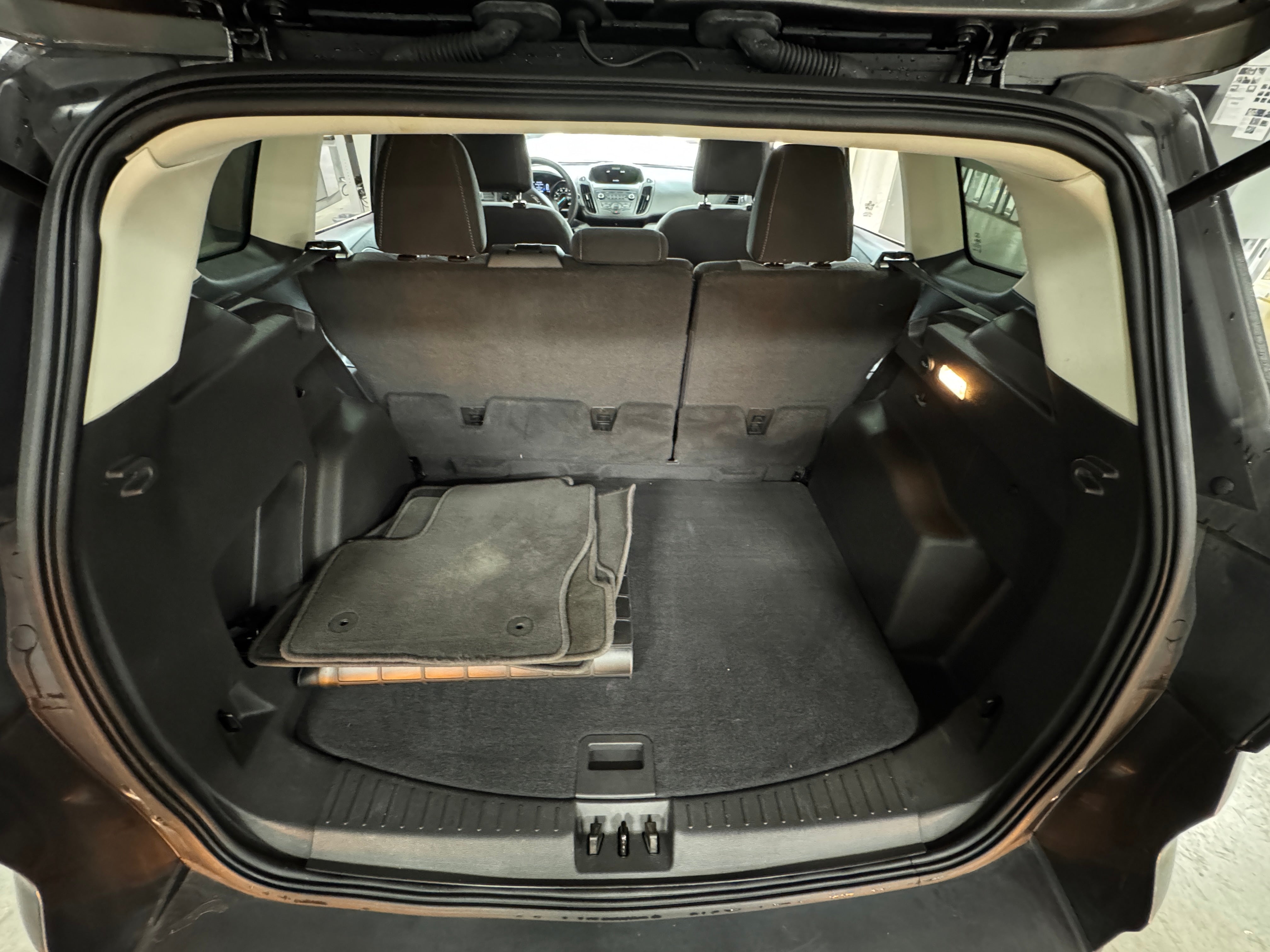 2017 Ford Escape SE 7