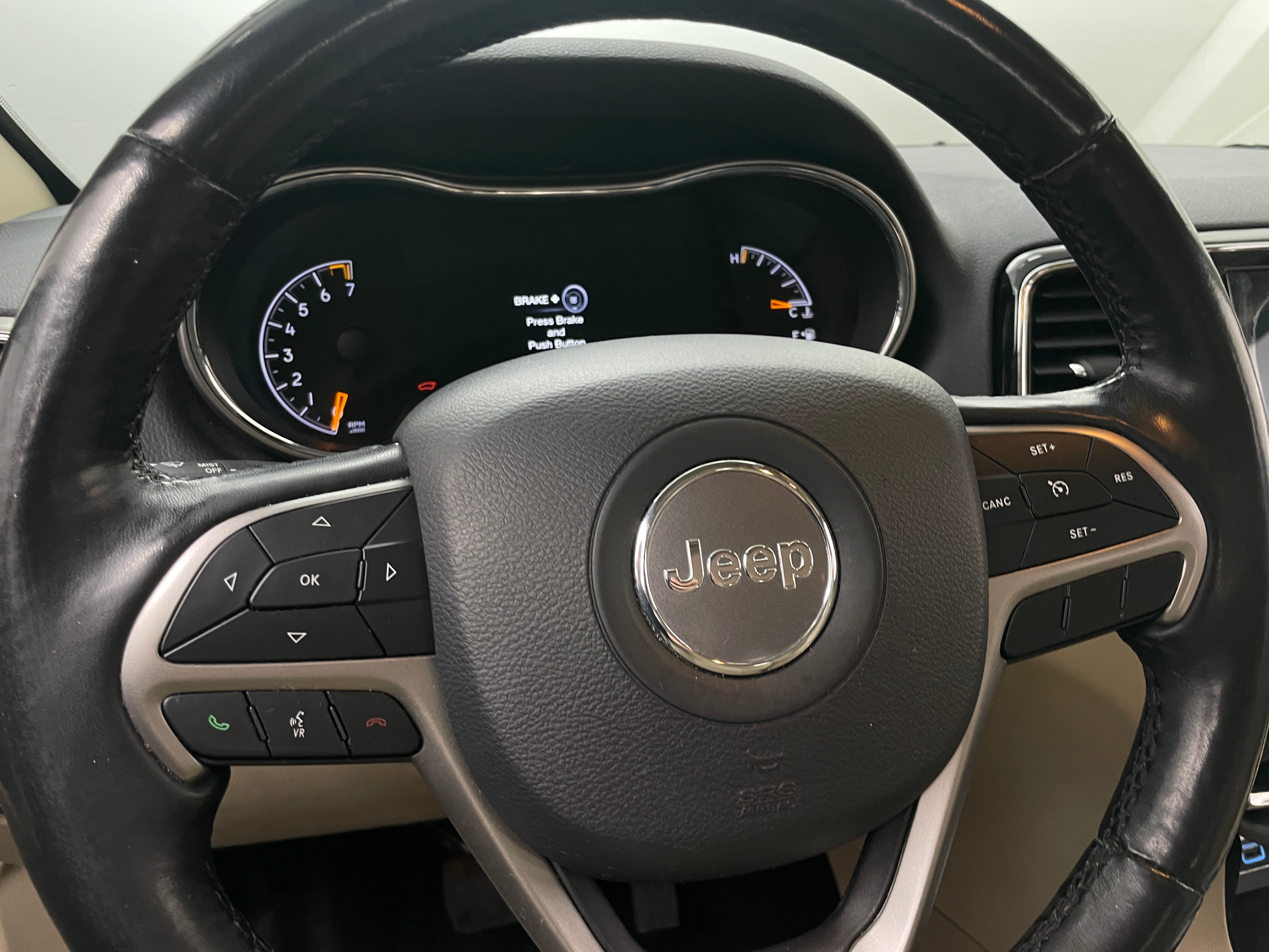 2020 Jeep Grand Cherokee Limited Edition 4